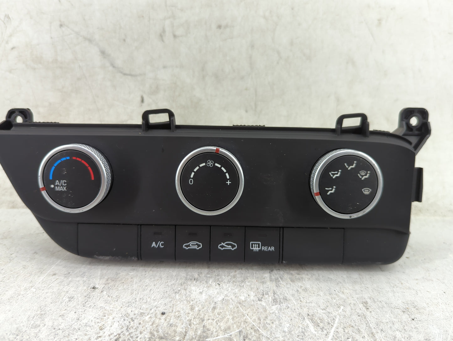 2025 Hyundai Elantra Climate Control Module Temperature AC/Heater Replacement P/N:97250-AACB0LS5 Fits OEM Used Auto Parts - 