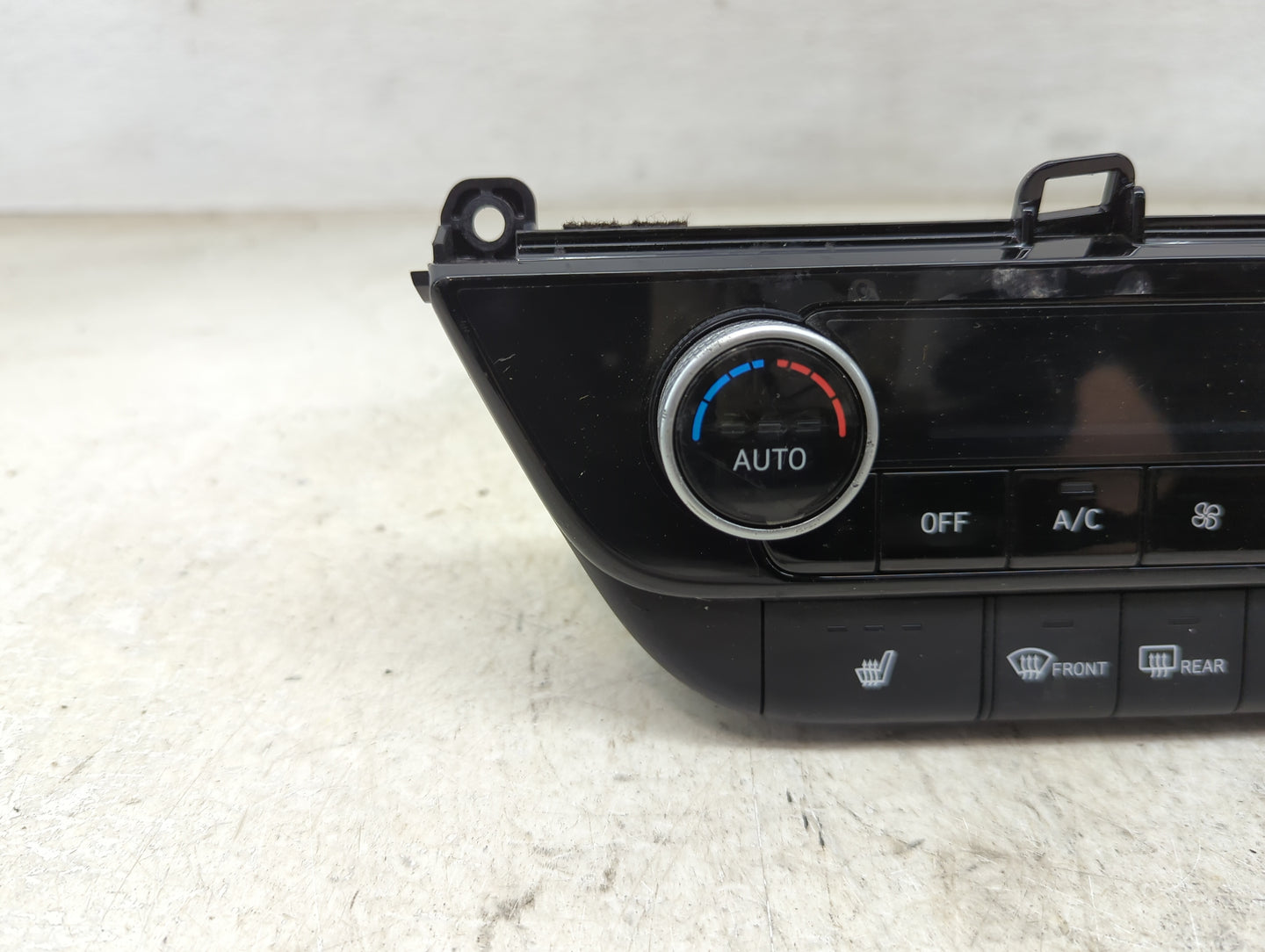 2025 Hyundai Elantra Climate Control Module Temperature AC/Heater Replacement P/N:97250-AAXXX Fits OEM Used Auto Parts - Oem