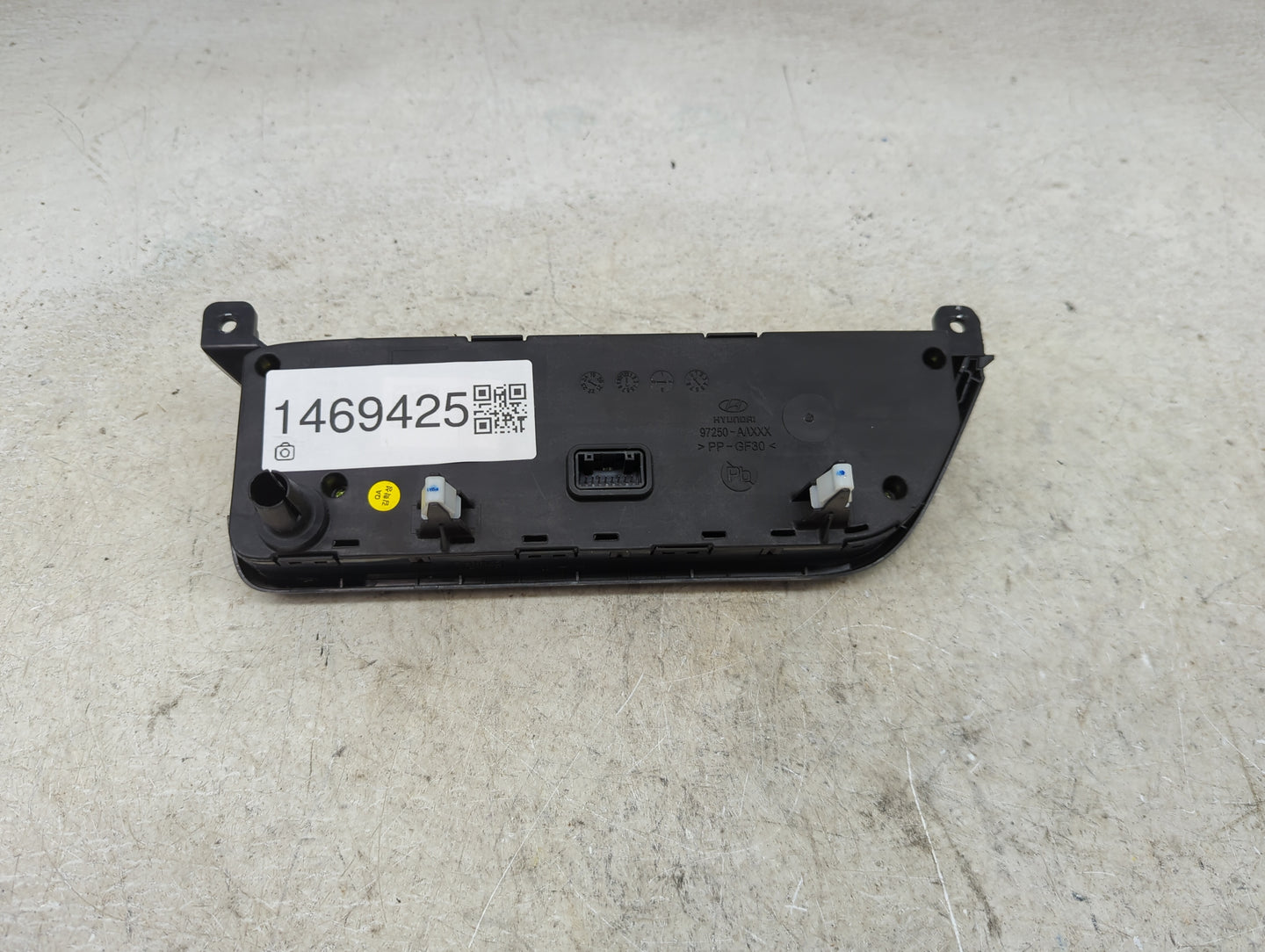 2025 Hyundai Elantra Climate Control Module Temperature AC/Heater Replacement P/N:97250-AAXXX Fits OEM Used Auto Parts - Oem