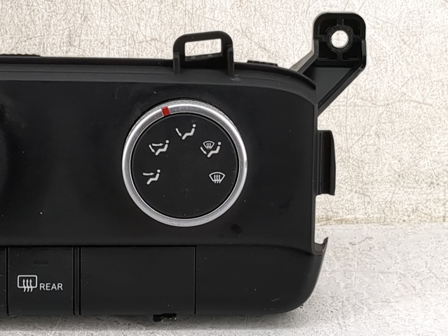 2025 Hyundai Elantra Climate Control Module Temperature AC/Heater Replacement P/N:97250-AACB0LS5 Fits OEM Used Auto Parts - 