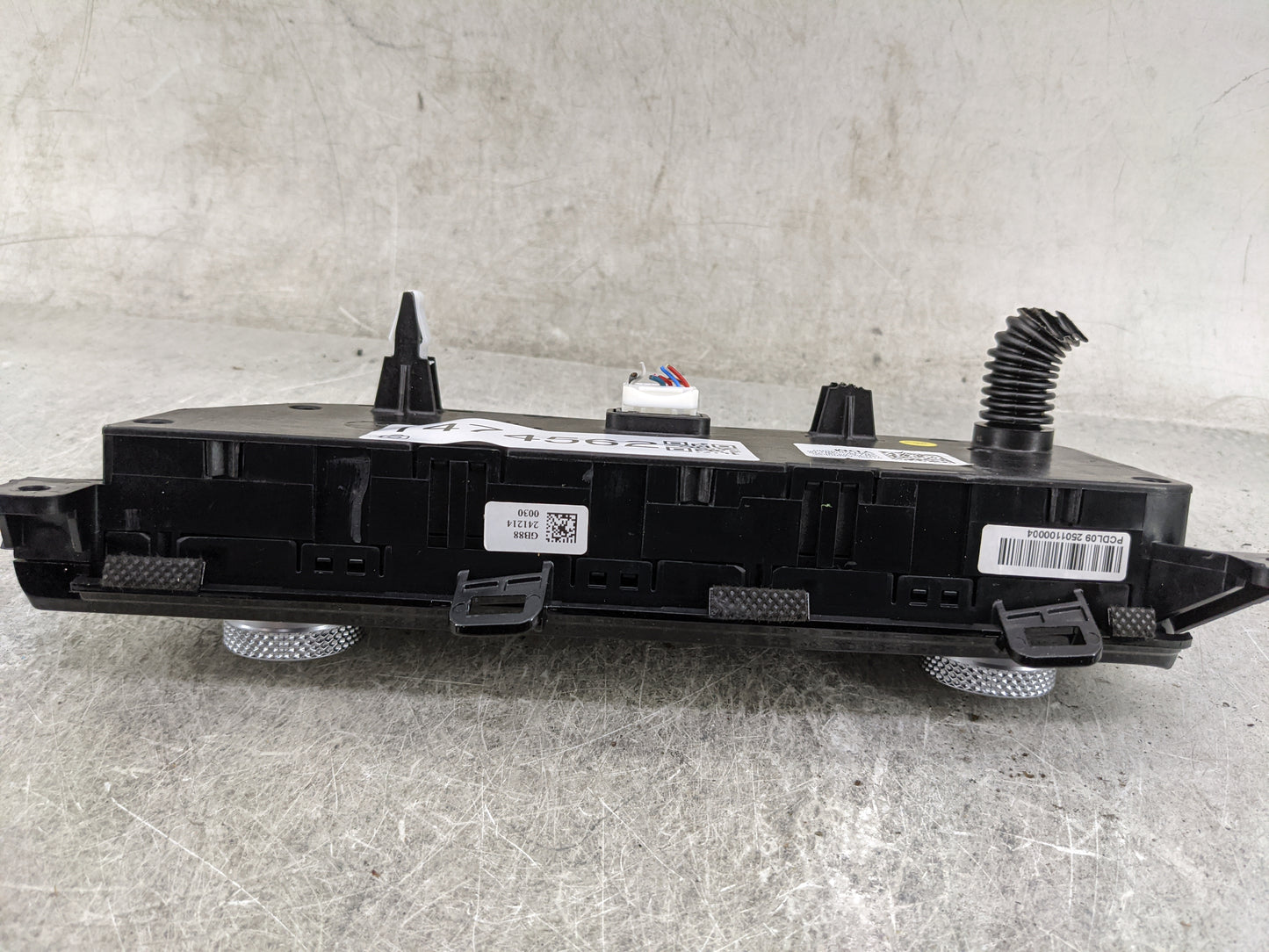 2025 Hyundai Elantra Climate Control Module Temperature AC/Heater Replacement P/N:97250-AAIA0LS5 Fits OEM Used Auto Parts - 