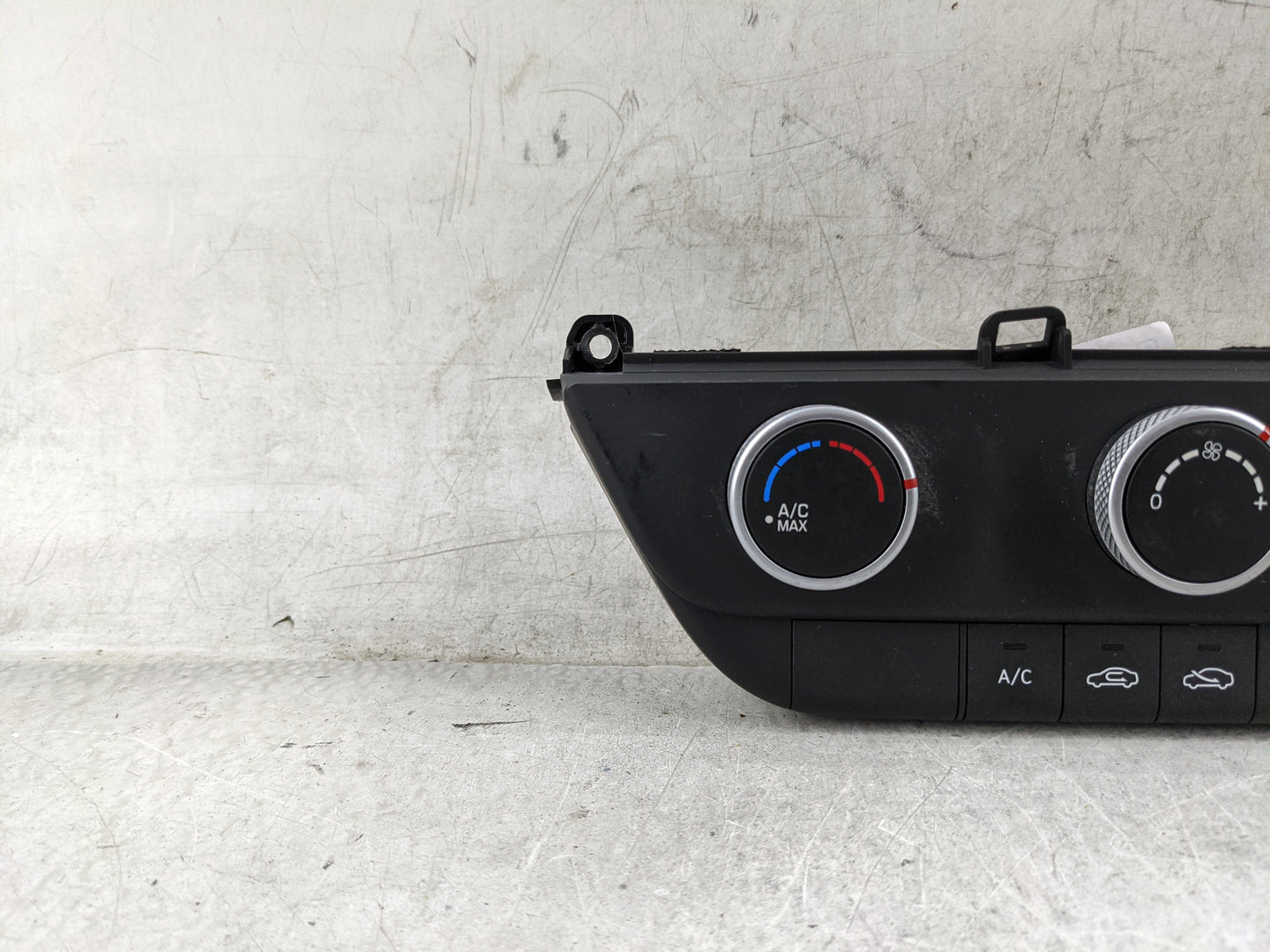 2025 Hyundai Elantra Climate Control Module Temperature AC/Heater Replacement P/N:97250-AACB0LS5 Fits OEM Used Auto Parts - 