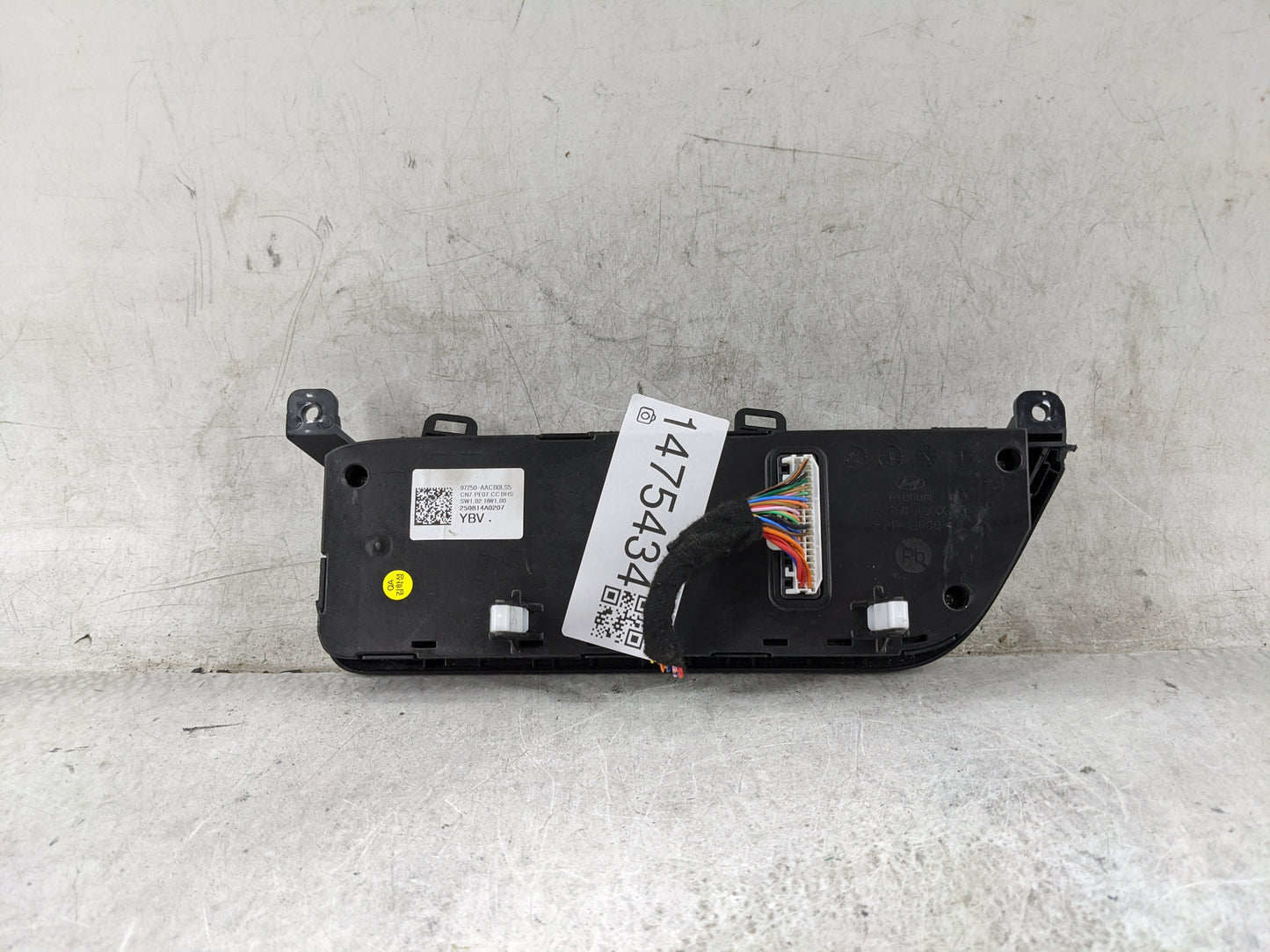 2025 Hyundai Elantra Climate Control Module Temperature AC/Heater Replacement P/N:97250-AACB0LS5 Fits OEM Used Auto Parts - 