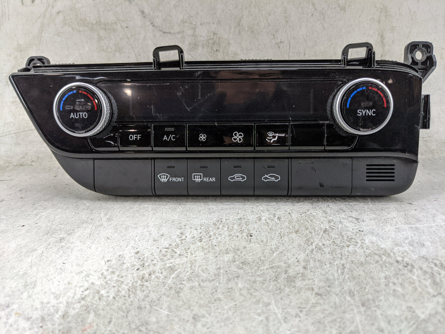 2025 Hyundai Elantra Climate Control Module Temperature AC/Heater Replacement P/N:97250-AAIA0LS5 Fits OEM Used Auto Parts - 