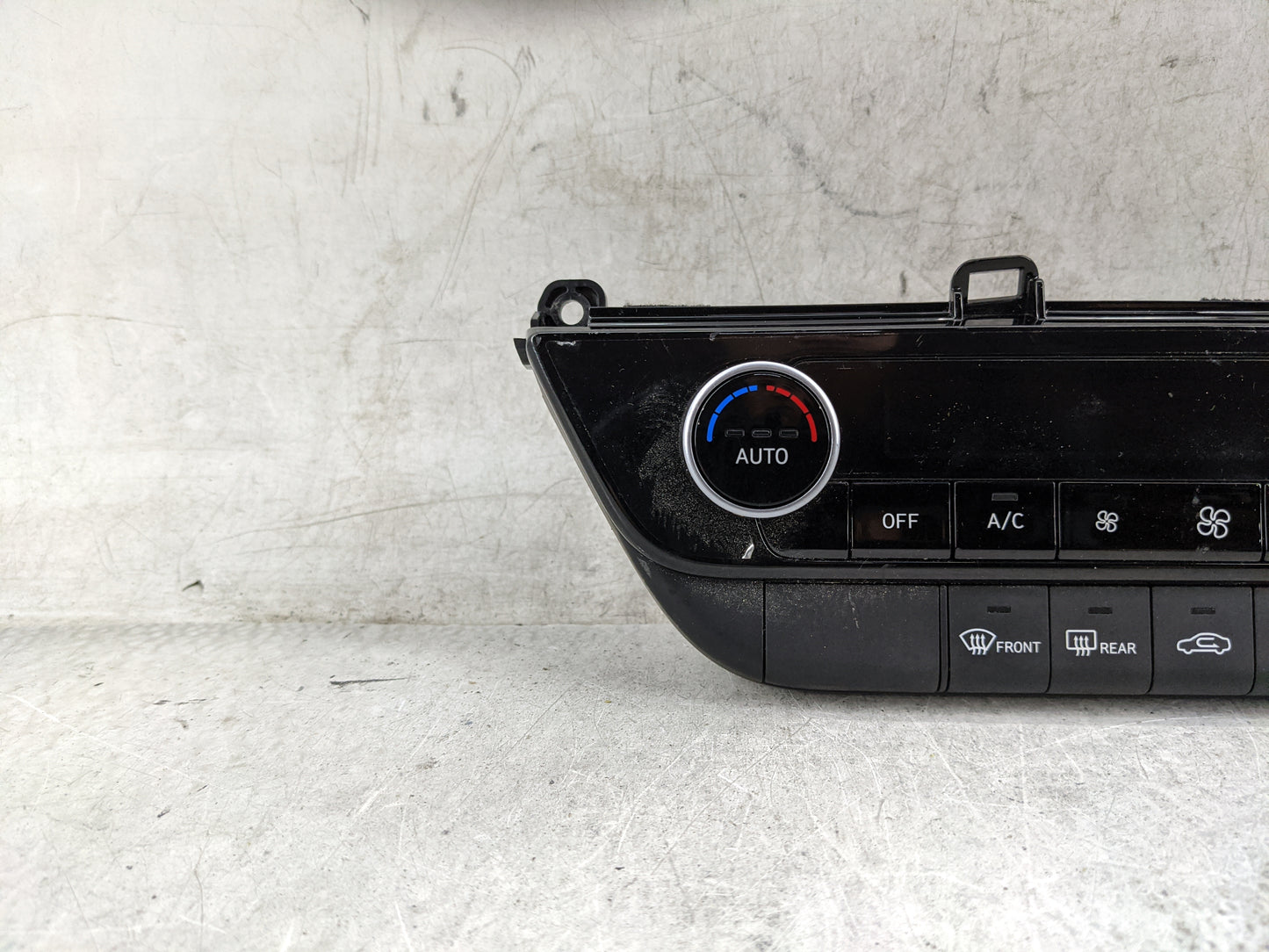 2025 Hyundai Elantra Climate Control Module Temperature AC/Heater Replacement P/N:97250-AAIA0LS5 Fits OEM Used Auto Parts - 