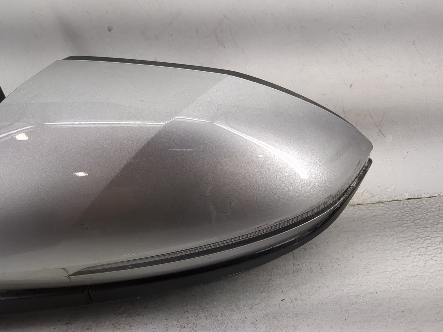 2021-2022 Hyundai Elantra Driver Side View Mirror - Left Door Mirror OEM Used - Oemusedautoparts1.com