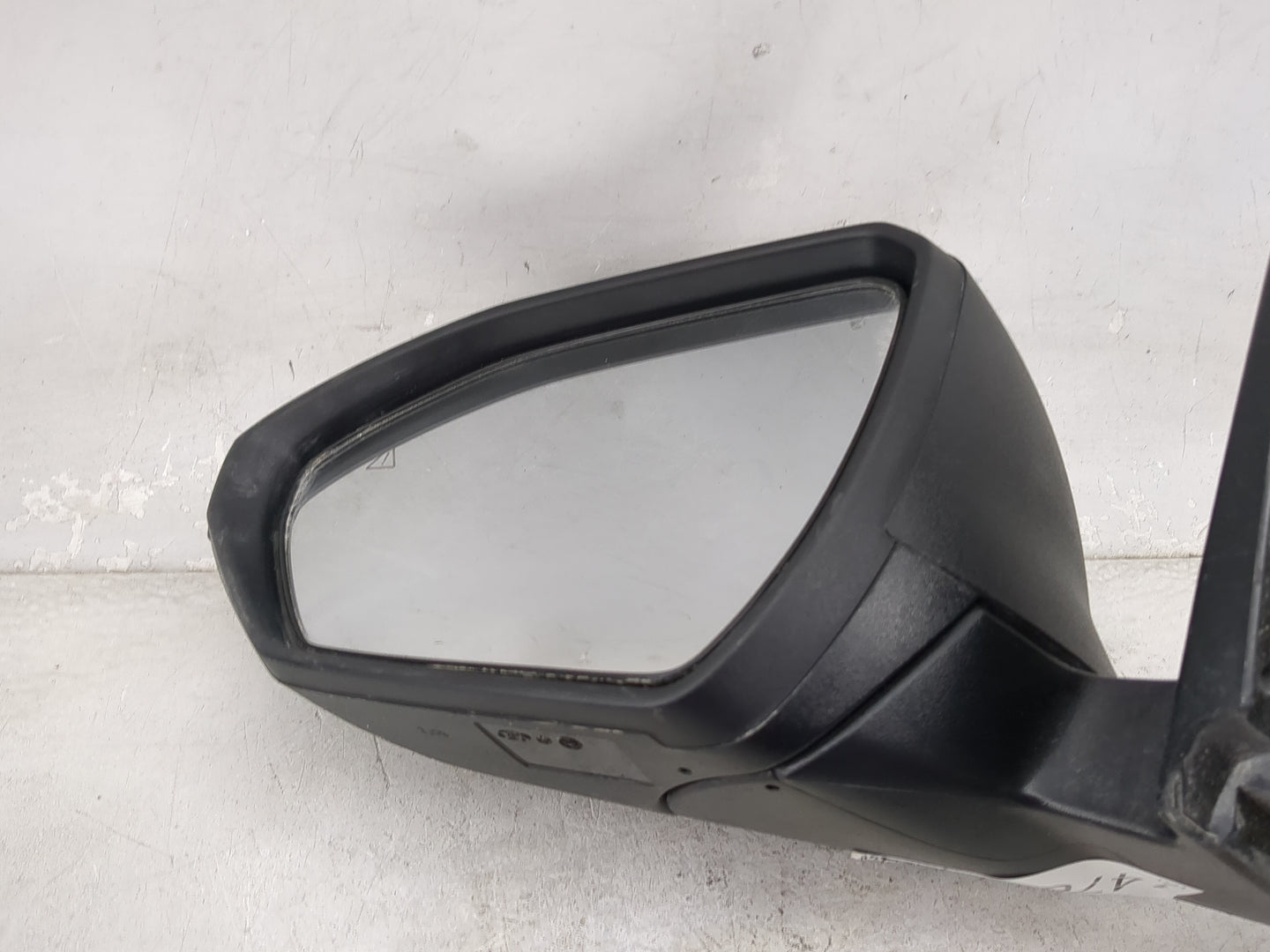 2021-2022 Hyundai Elantra Driver Side View Mirror - Left Door Mirror OEM Used - Oemusedautoparts1.com