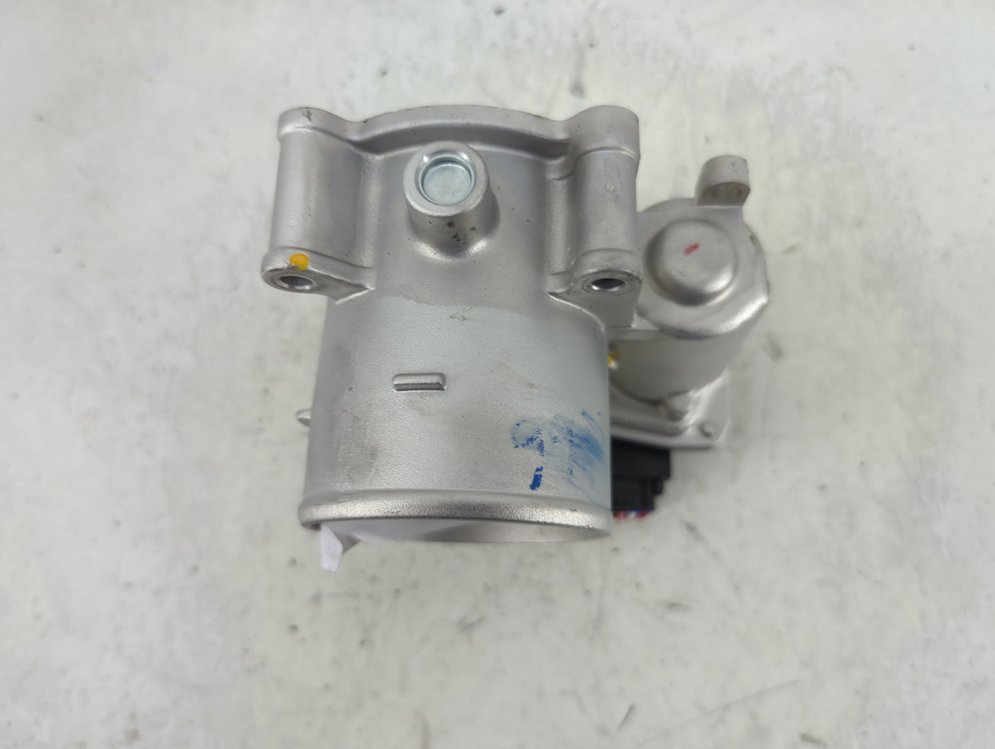 2021-2022 Hyundai Elantra Throttle Body P/N:35100-2J410 6270 01J24 Fits Fits 2021 2022 OEM Used Auto Parts - Oemusedautopart
