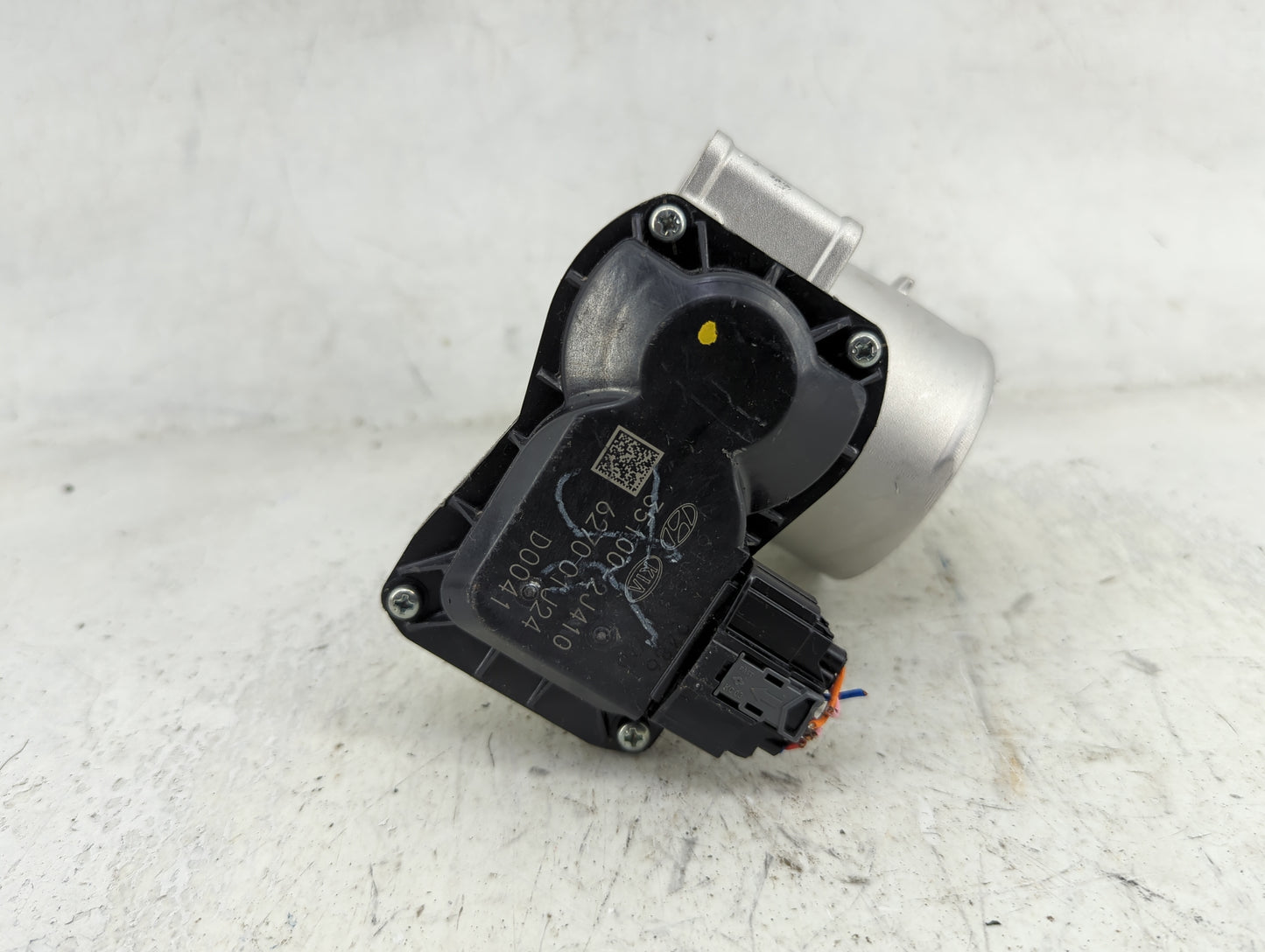 2021-2022 Hyundai Elantra Throttle Body P/N:35100-2J410 6270 01J24 Fits Fits 2021 2022 OEM Used Auto Parts - Oemusedautopart