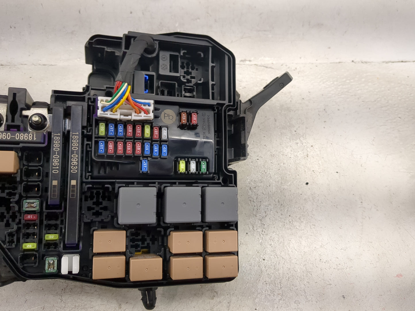 2025 Hyundai Elantra Fusebox Fuse Box Panel Relay Module P/N:91956-AA220 18980-09625, 18980-09610, 18980-09630 Fits OEM Used