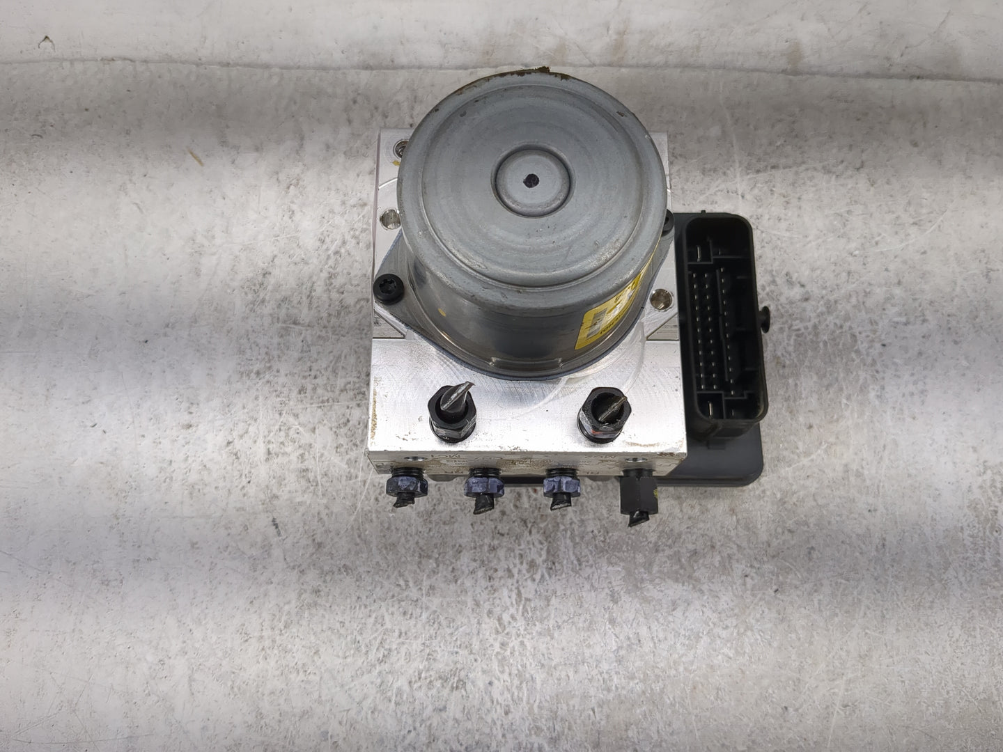 2025 Hyundai Elantra ABS Pump Control Module Replacement P/N:58910-AA550 AA589-72500, 58900-AA550, 61589-41600 Fits OEM Used