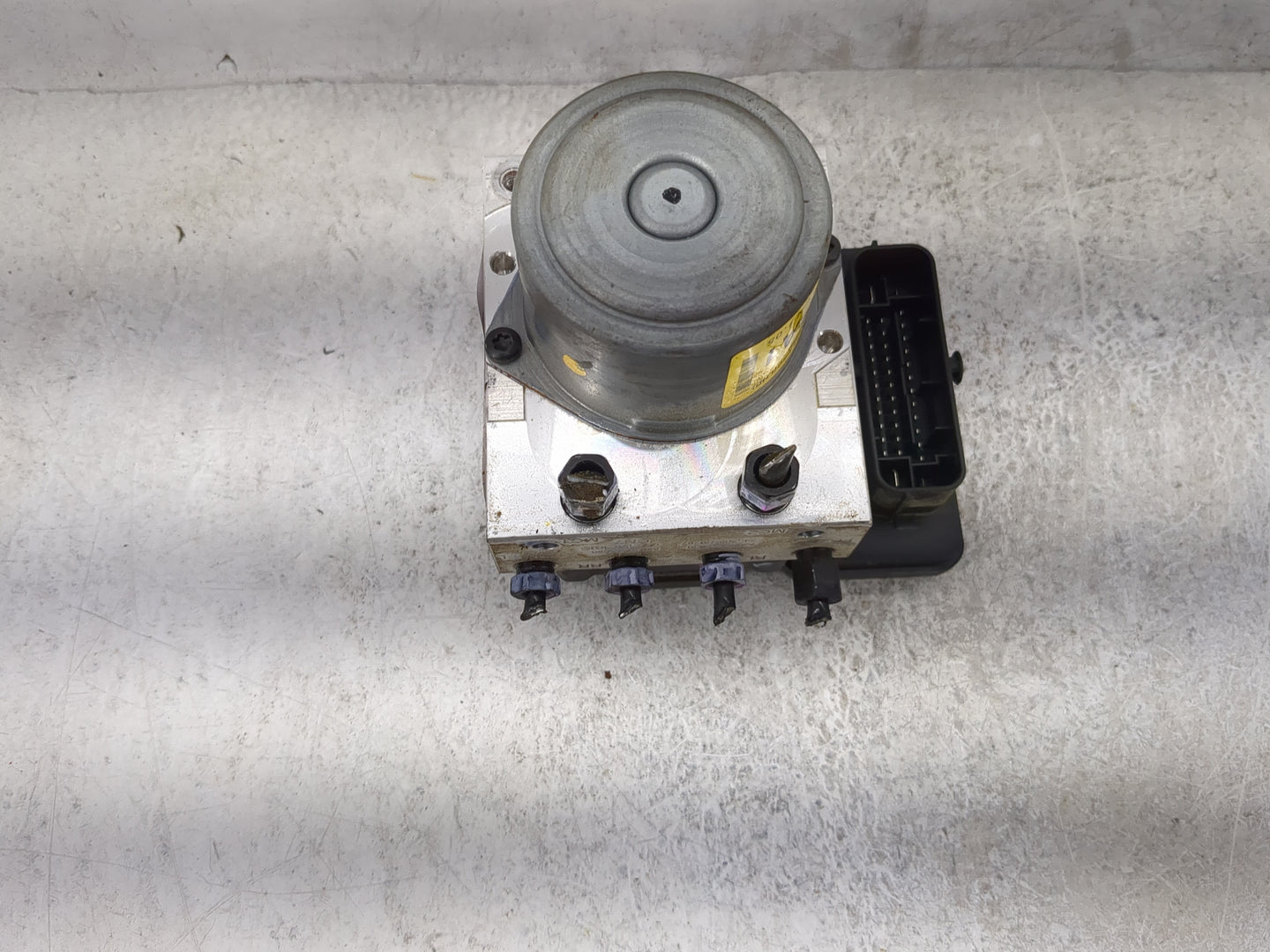 2025 Hyundai Elantra ABS Pump Control Module Replacement P/N:58910-AA450 58910-AA560, 58900-AA550, 61589-41600, CL324H021847