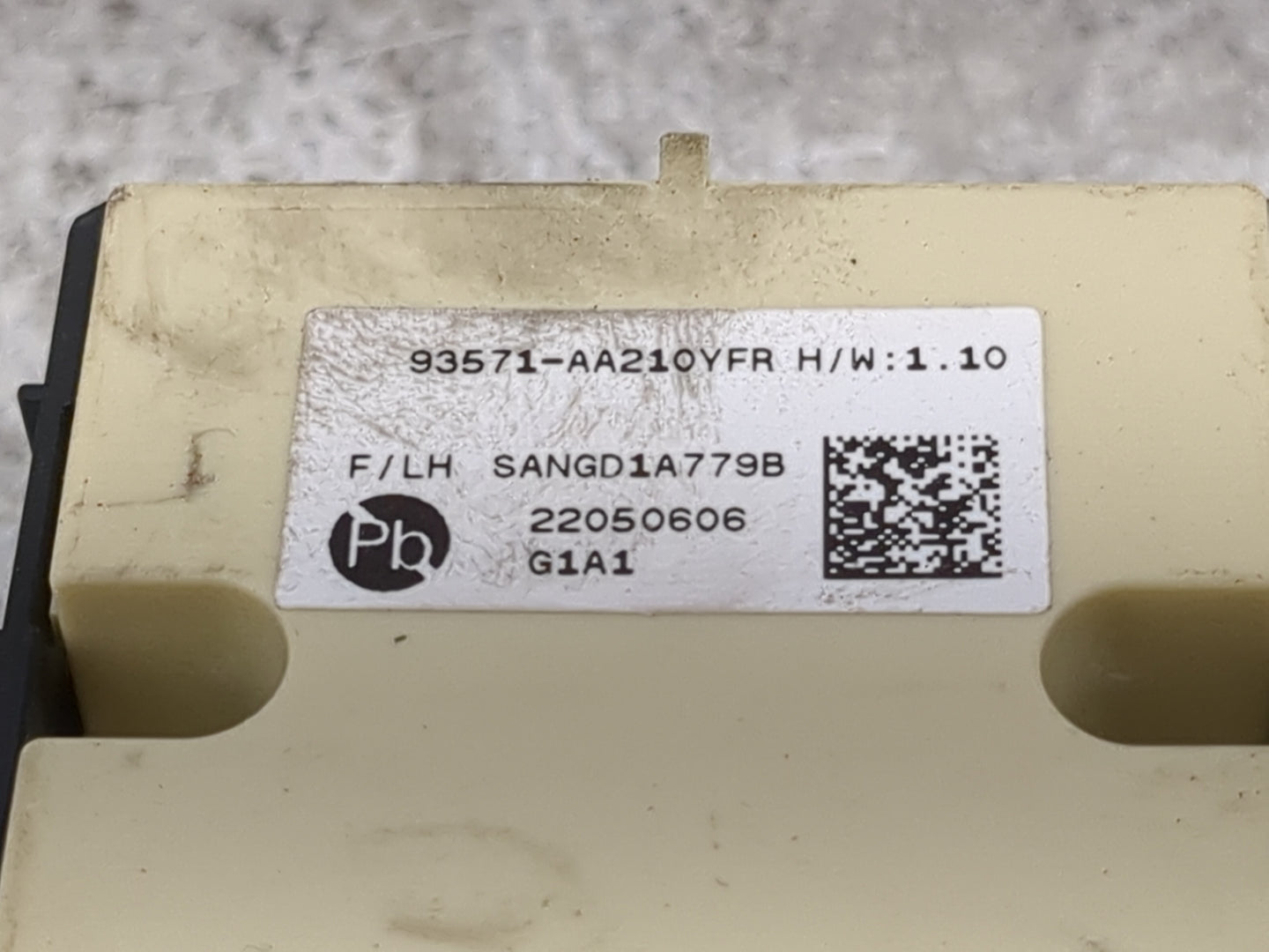 2025 Hyundai Elantra Master Power Window Switch Replacement Driver Side Left P/N:93571-AA210YFR SANGD1A779B Fits OEM Used Au