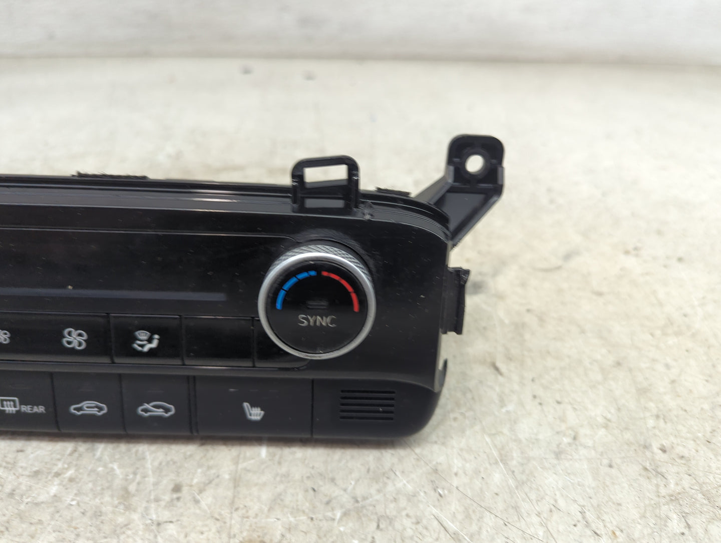 2025 Hyundai Elantra Climate Control Module Temperature AC/Heater Replacement P/N:97250AAIF0LS 97250AA0F0 Fits OEM Used Auto