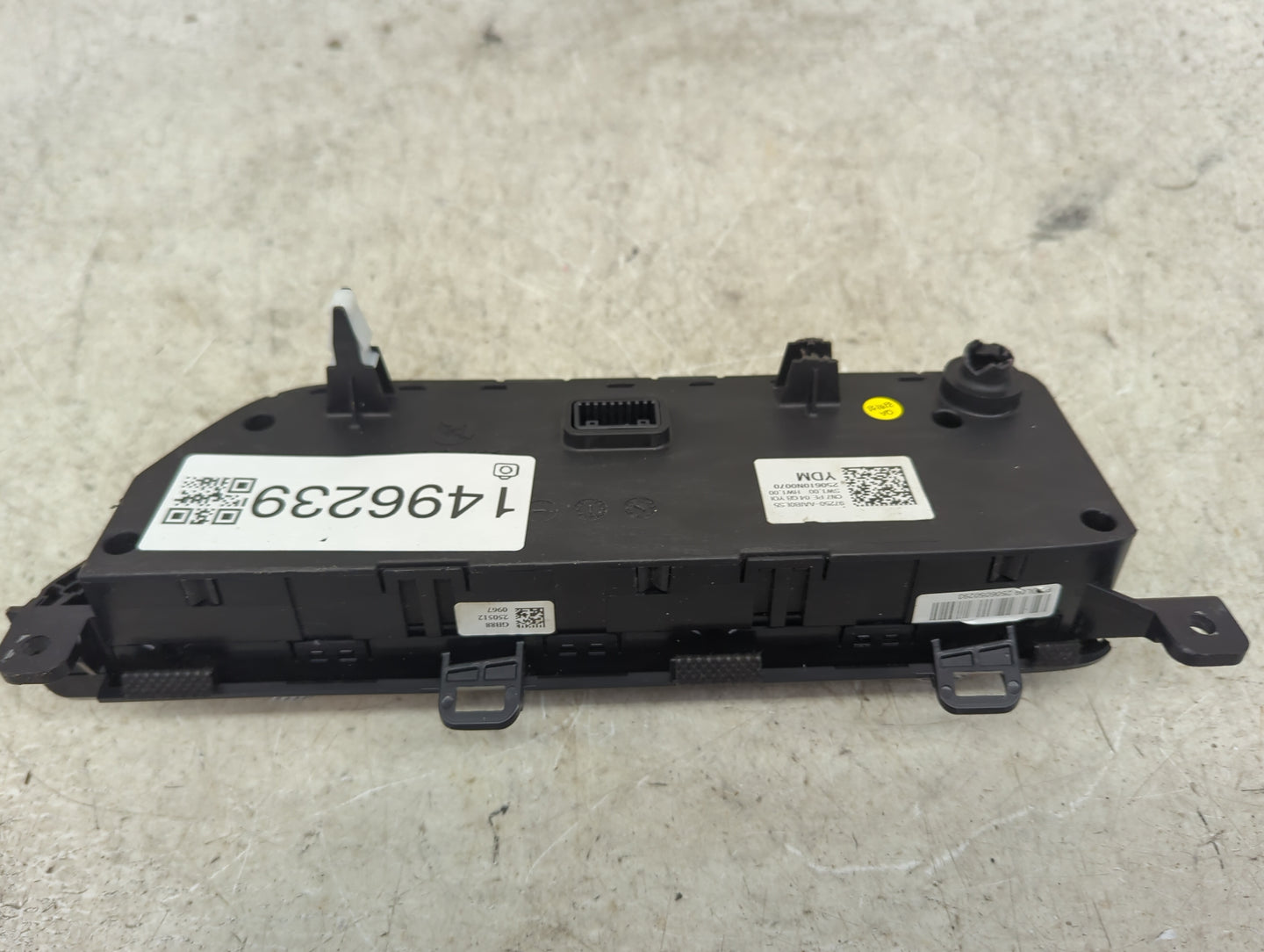 2025 Hyundai Elantra Climate Control Module Temperature AC/Heater Replacement P/N:97250AAIF0LS 97250AA0F0 Fits OEM Used Auto
