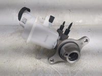 2025 Hyundai Elantra Brake Master Cylinder 1497112 - Oemusedautoparts1.com