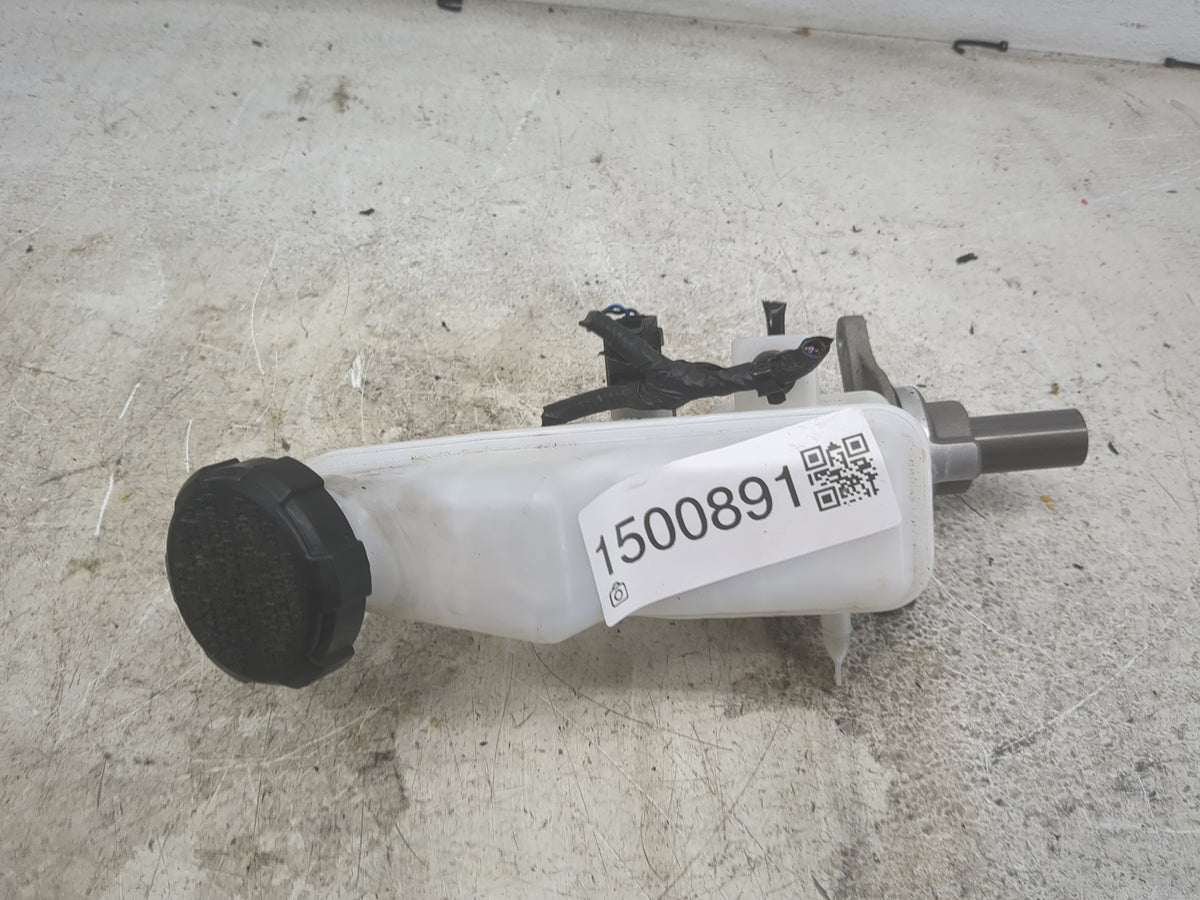 2025 Hyundai Elantra Brake Master Cylinder 1500891 - Oemusedautoparts1.com