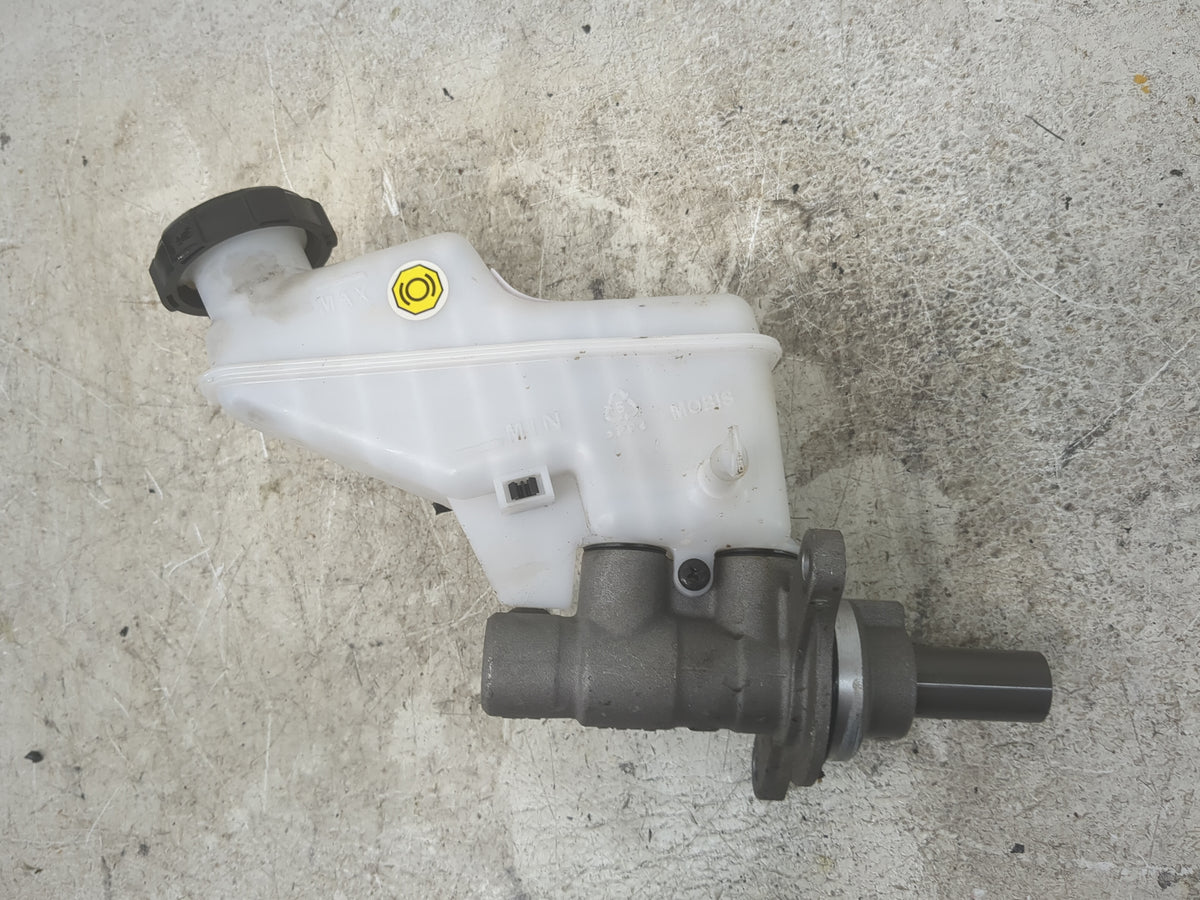 2025 Hyundai Elantra Brake Master Cylinder 1500891 - Oemusedautoparts1.com