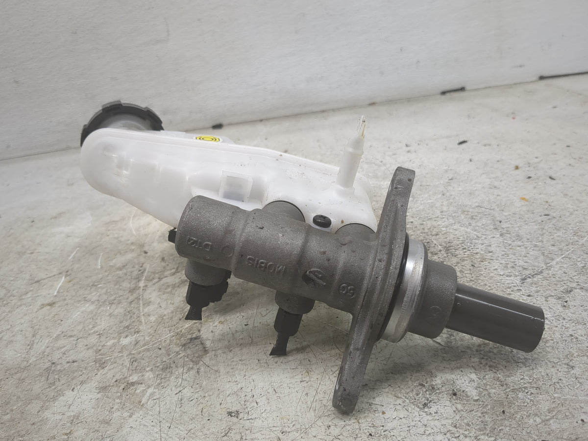 2025 Hyundai Elantra Brake Master Cylinder 1500891 - Oemusedautoparts1.com