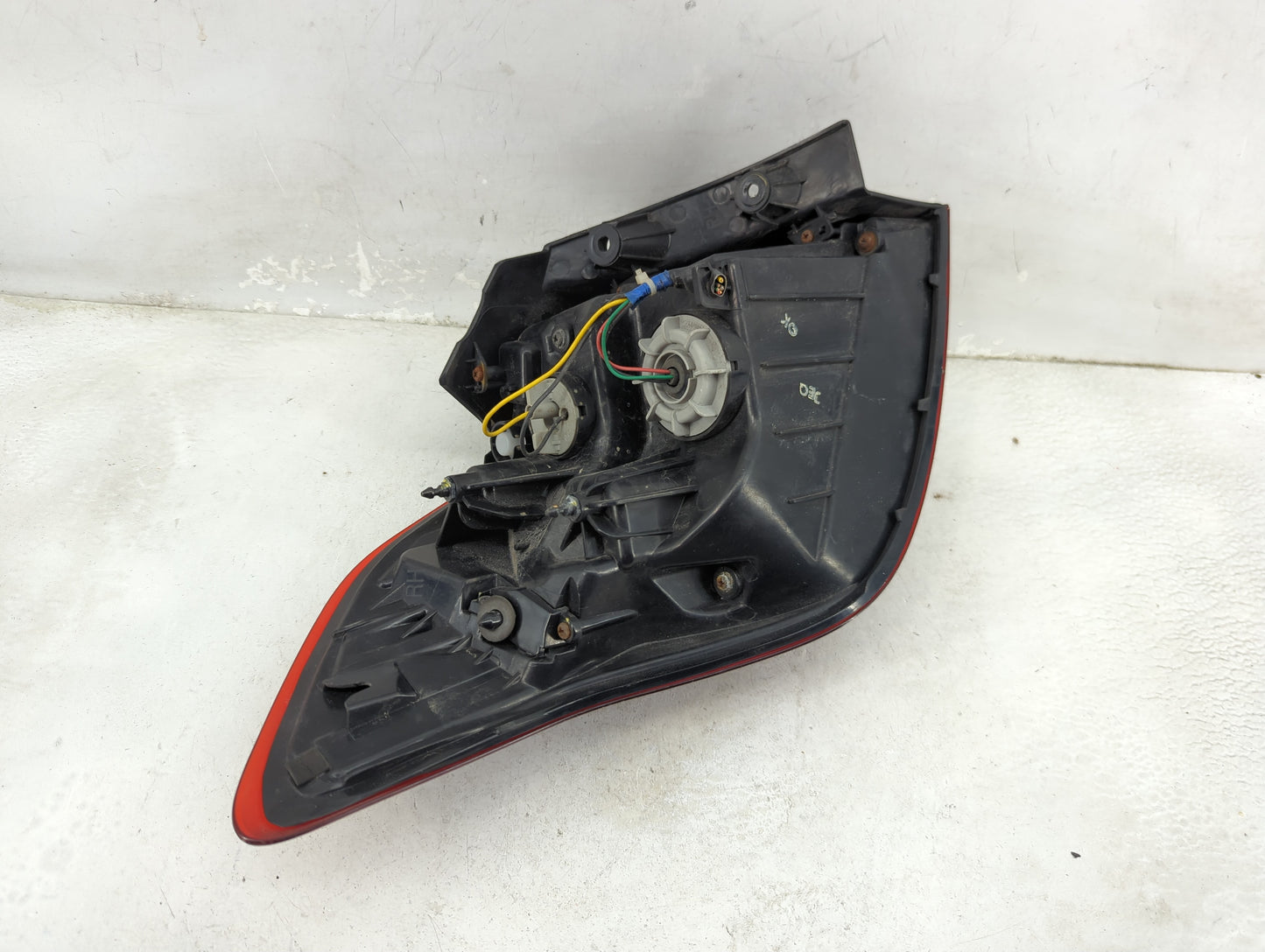 2025 Hyundai Genesis Tail Light Assembly Driver Left OEM P/N:92402 Fits OEM Used Auto Parts - Oemusedautoparts1.com