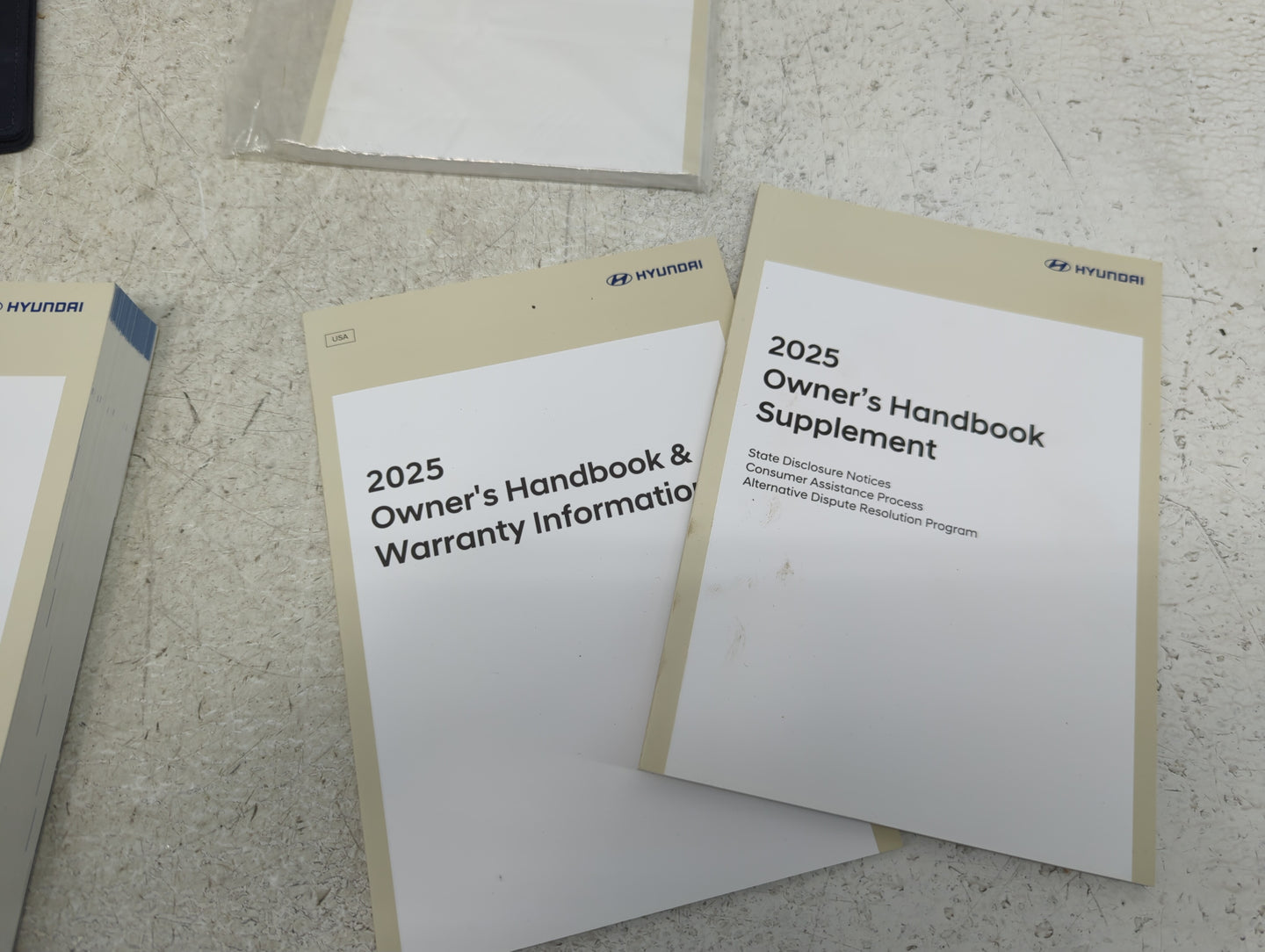 2025 Hyundai Kona Owners Manual Book Guide P/N:S1EO-EU47E OEM Used Auto Parts - Oemusedautoparts1.com