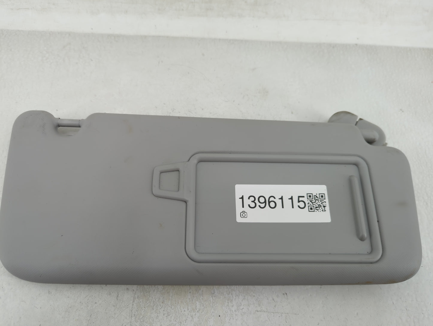 2025 Hyundai Kona Sun Visor Shade Replacement Driver Left Mirror Fits OEM Used Auto Parts - Oemusedautoparts1.com