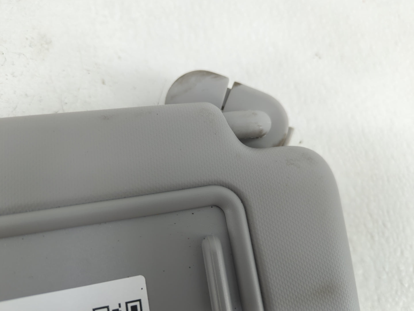 2025 Hyundai Kona Sun Visor Shade Replacement Driver Left Mirror Fits OEM Used Auto Parts - Oemusedautoparts1.com