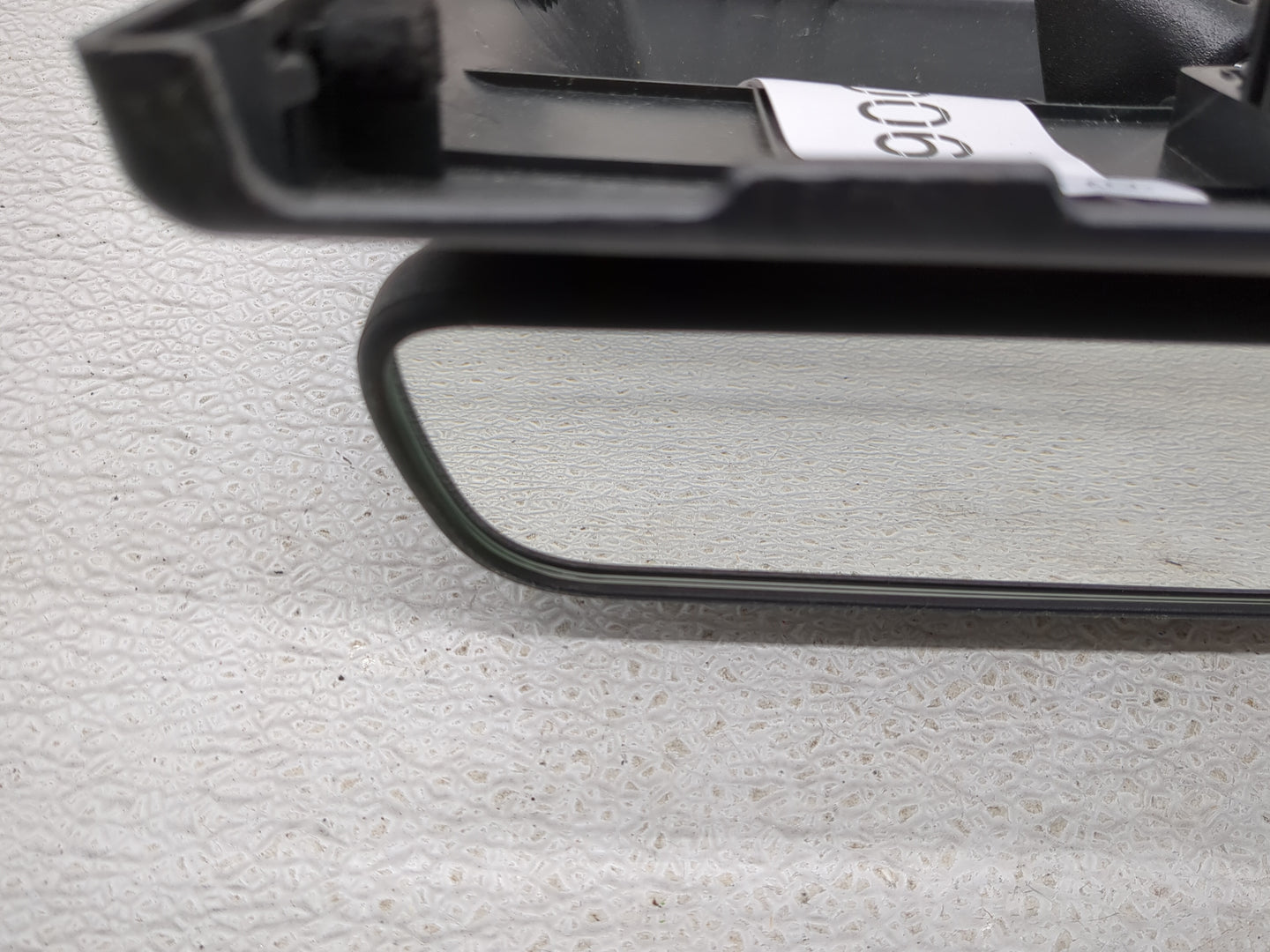 2025 Hyundai Kona Interior Rear View Mirror Replacement OEM P/N:E13049896 Fits OEM Used Auto Parts - Oemusedautoparts1.com