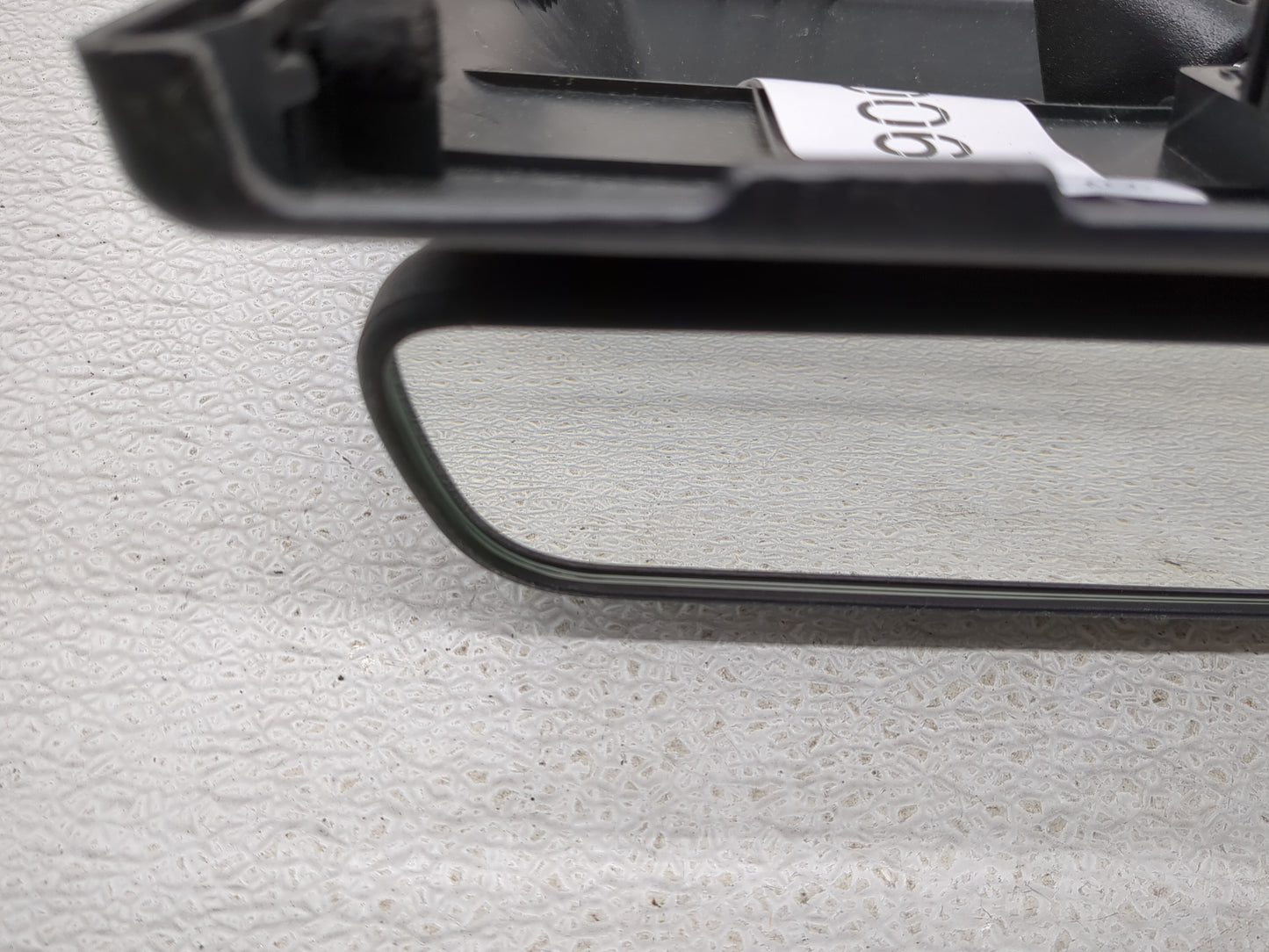 2025 Hyundai Kona Interior Rear View Mirror Replacement OEM P/N:E13049896 Fits OEM Used Auto Parts - Oemusedautoparts1.com