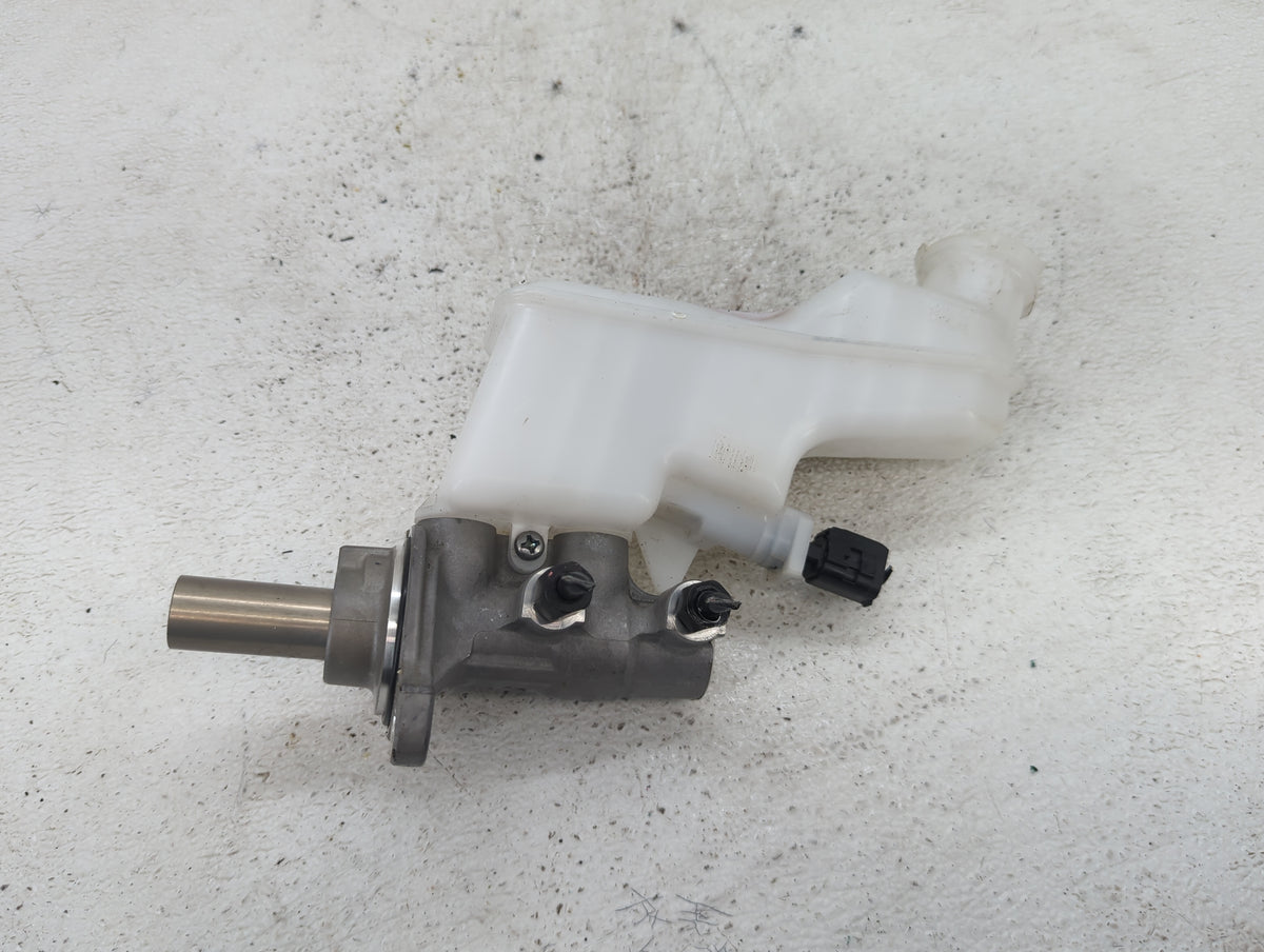 2025 Hyundai Kona Brake Master Cylinder - Oemusedautoparts1.com