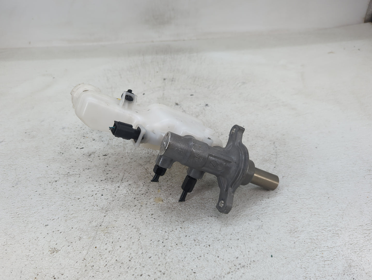 2025 Hyundai Kona Brake Master Cylinder - Oemusedautoparts1.com