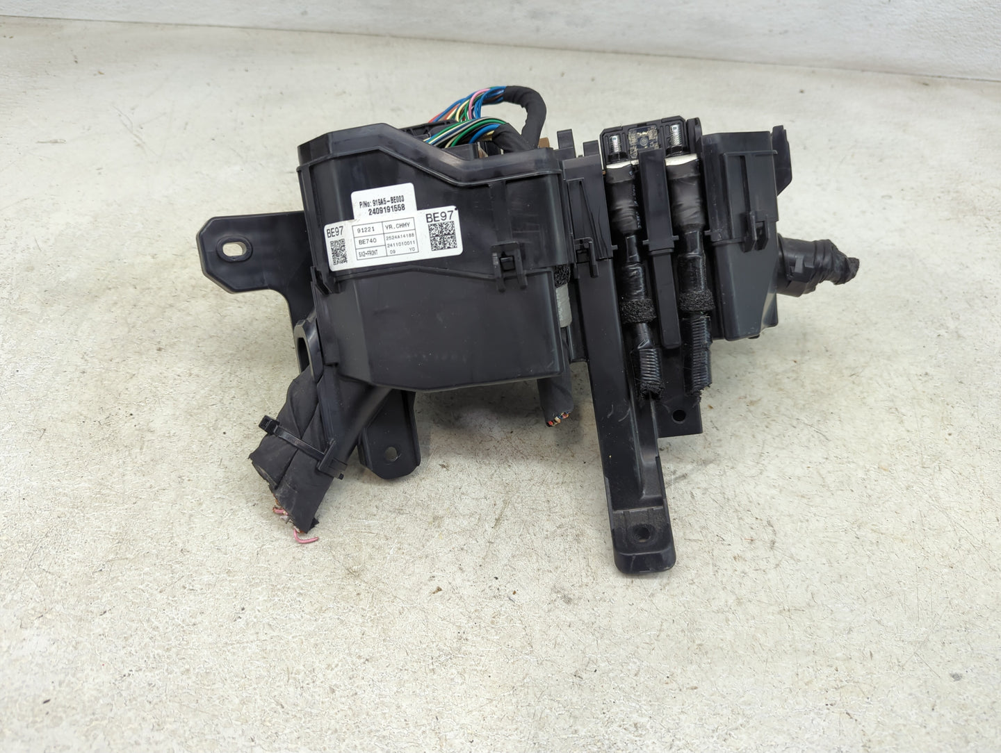 2025 Hyundai Kona Fusebox Fuse Box Panel Relay Module P/N:919A5-BE003 18980-10100, 18980-10110, 18981-09010 Fits OEM Used Au