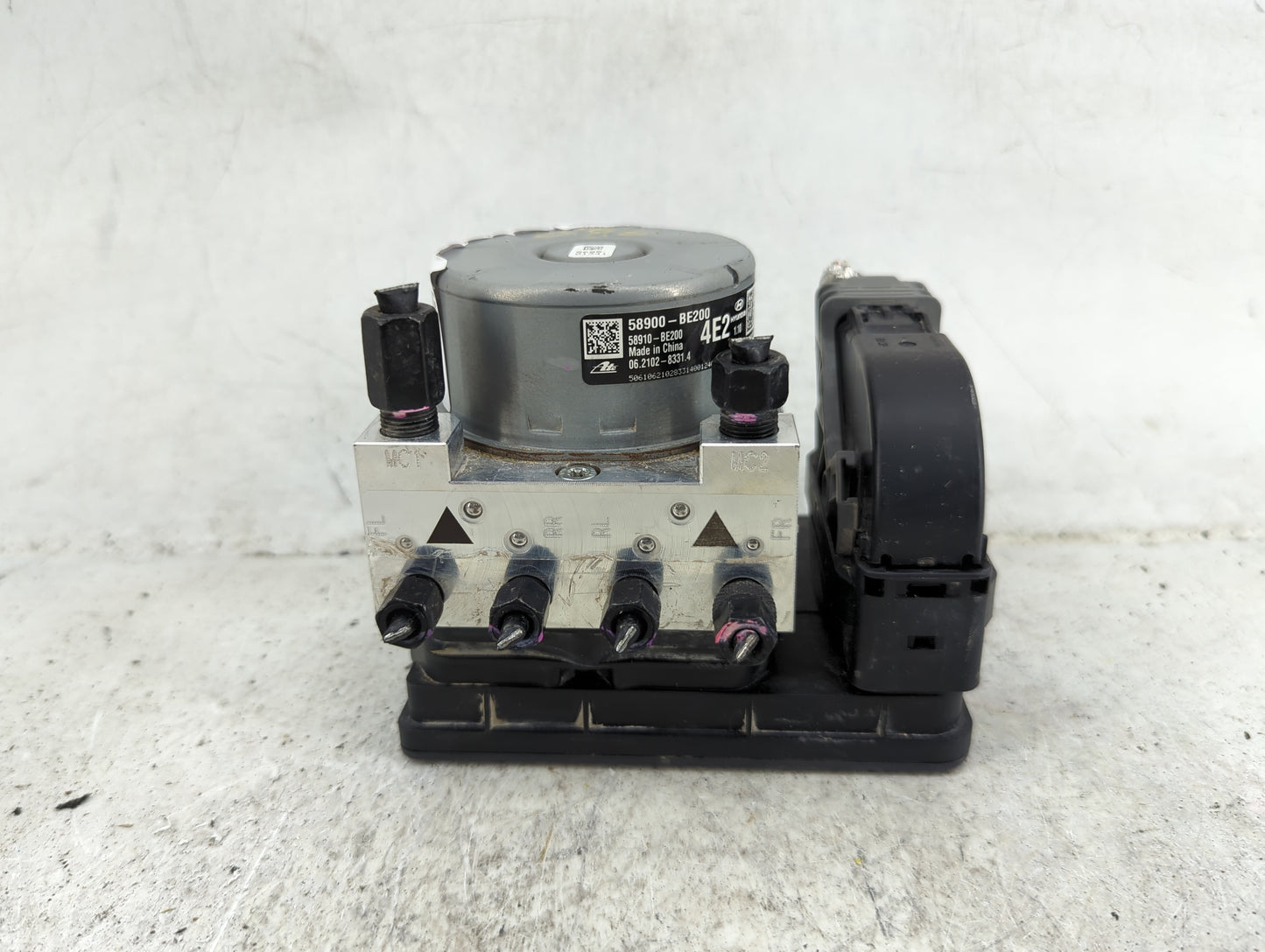 2025 Hyundai Kona ABS Pump Control Module Replacement P/N:58900-BE200 58910-BE200, 06.2102-8331.4, 28.5180-5717.3 Fits OEM U