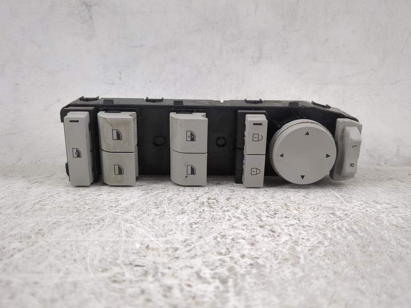 2025 Hyundai Kona Master Power Window Switch Replacement Driver Side Left P/N:BE710YPK Fits OEM Used Auto Parts - Oemusedaut