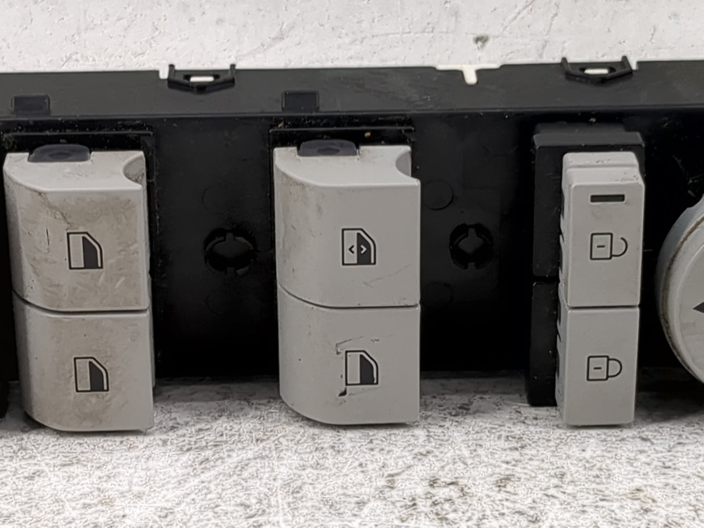 2025 Hyundai Kona Master Power Window Switch Replacement Driver Side Left P/N:BE710YPK Fits OEM Used Auto Parts - Oemusedaut