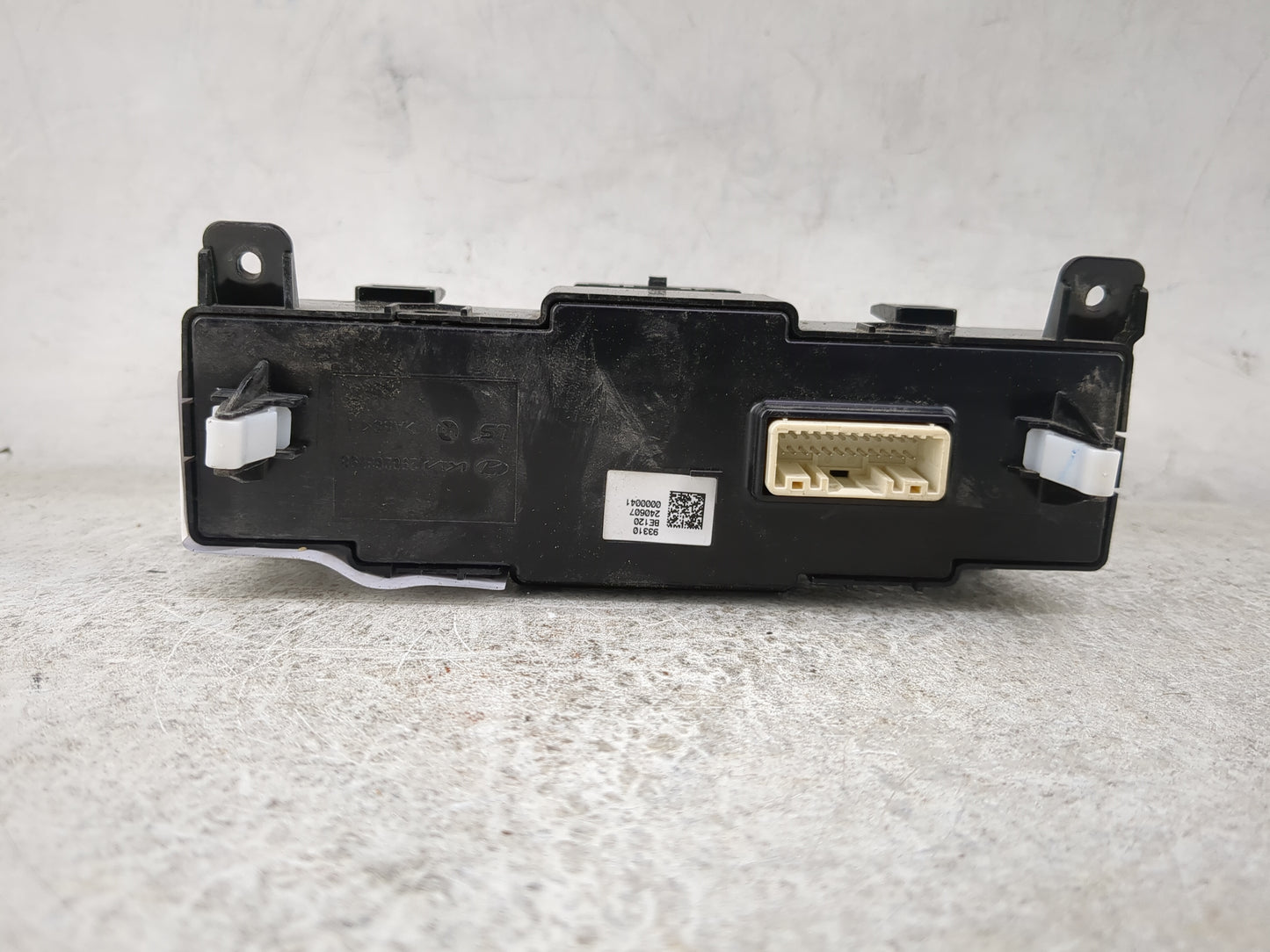 2025 Hyundai Kona Climate Control Module Temperature AC/Heater Replacement P/N:84605BE920TJ5 93310BE120 Fits OEM Used Auto P