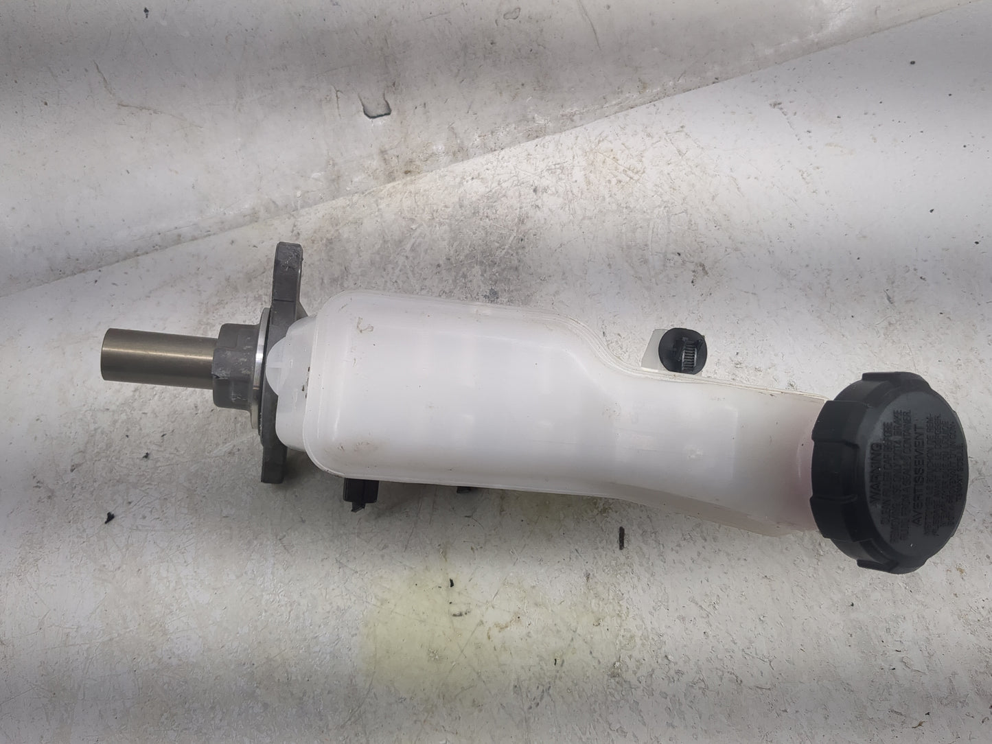 2025 Hyundai Kona Brake Master Cylinder 1498343 - Oemusedautoparts1.com