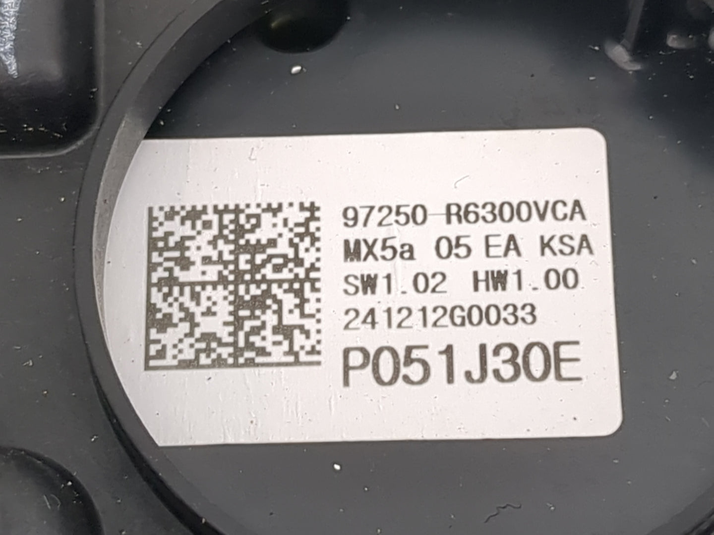 2025 Hyundai Santa Fe Climate Control Module Temperature AC/Heater Replacement P/N:97250-R6300VCA P051J30E Fits OEM Used Aut