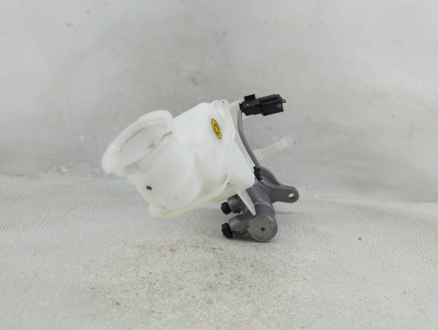 2025 Hyundai Tucson Brake Master Cylinder - Oemusedautoparts1.com