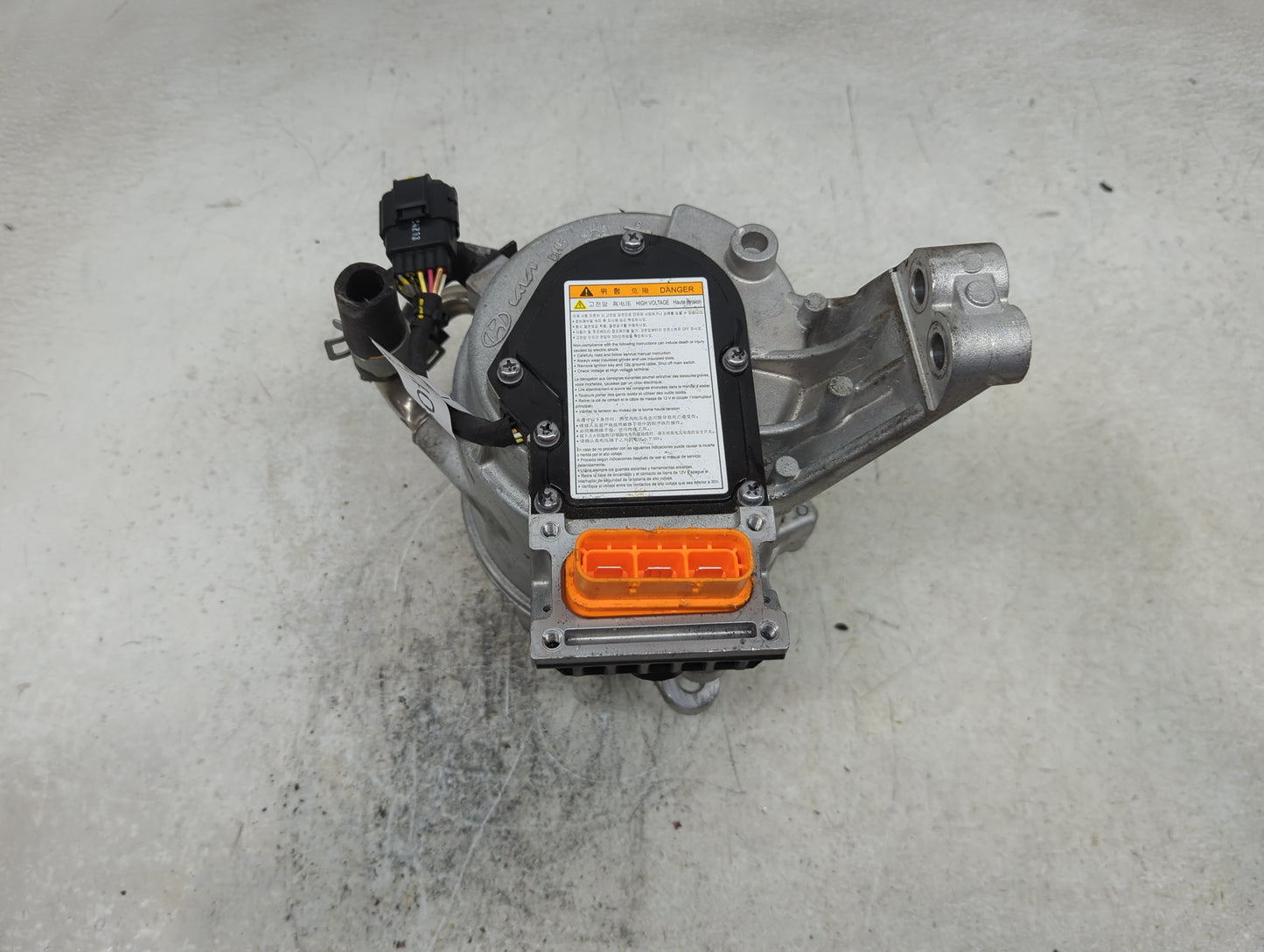 2025 Hyundai Tucson Alternator Replacement Generator Charging Assembly Engine OEM P/N:M241221E01S 37390-2M900 Fits OEM Used 