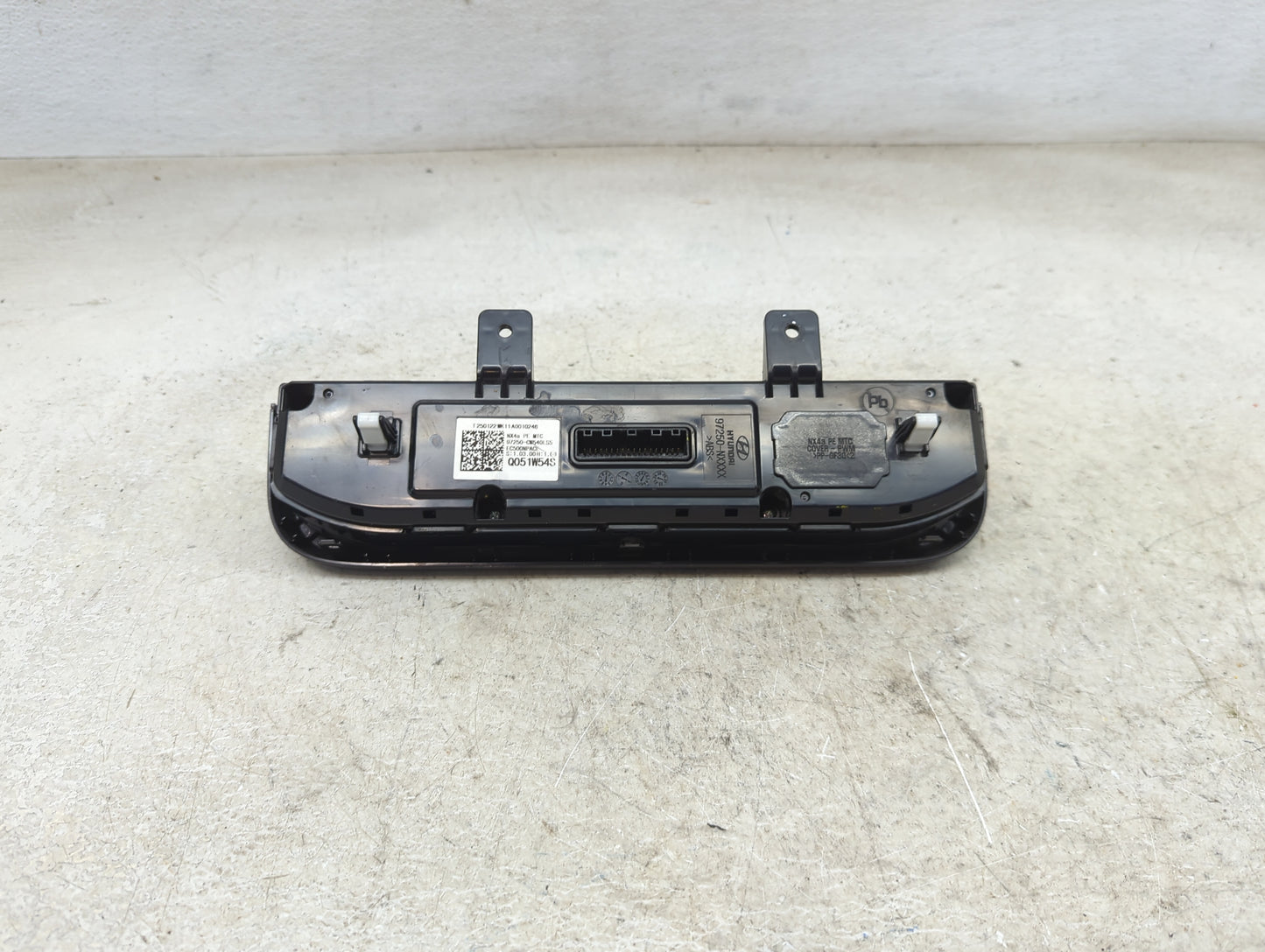 2025 Hyundai Tucson Climate Control Module Temperature AC/Heater Replacement P/N:97250-CW540LS5 Fits OEM Used Auto Parts - O