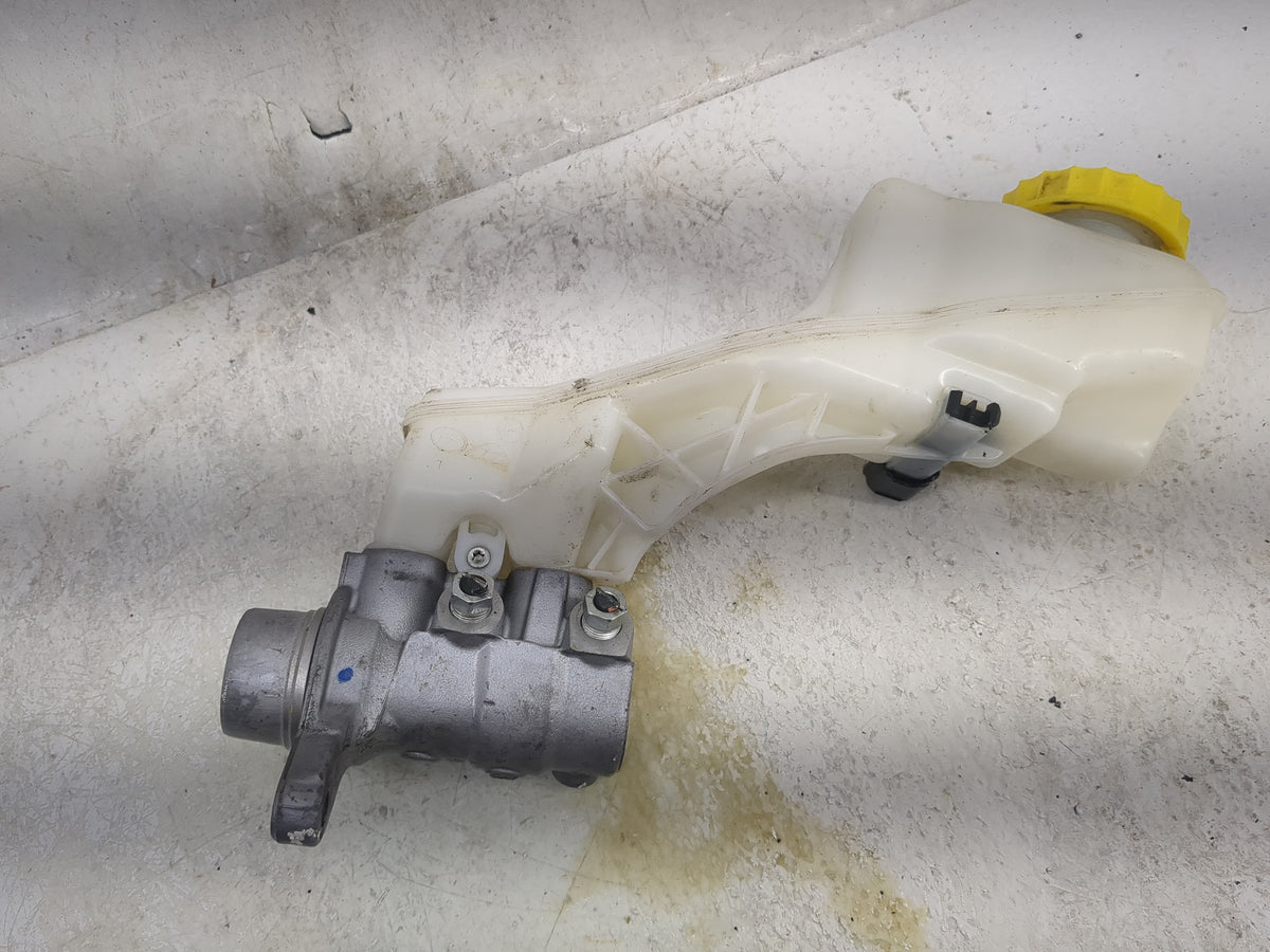 2025 Infiniti Qx55 Brake Master Cylinder - Oemusedautoparts1.com