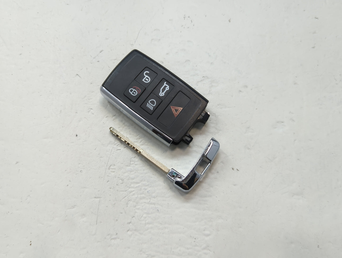 Jaguar F-Pace Keyless Entry Remote Fob KOBJXF18A J9C3-15K601-CF 5 buttons - Oemusedautoparts1.com