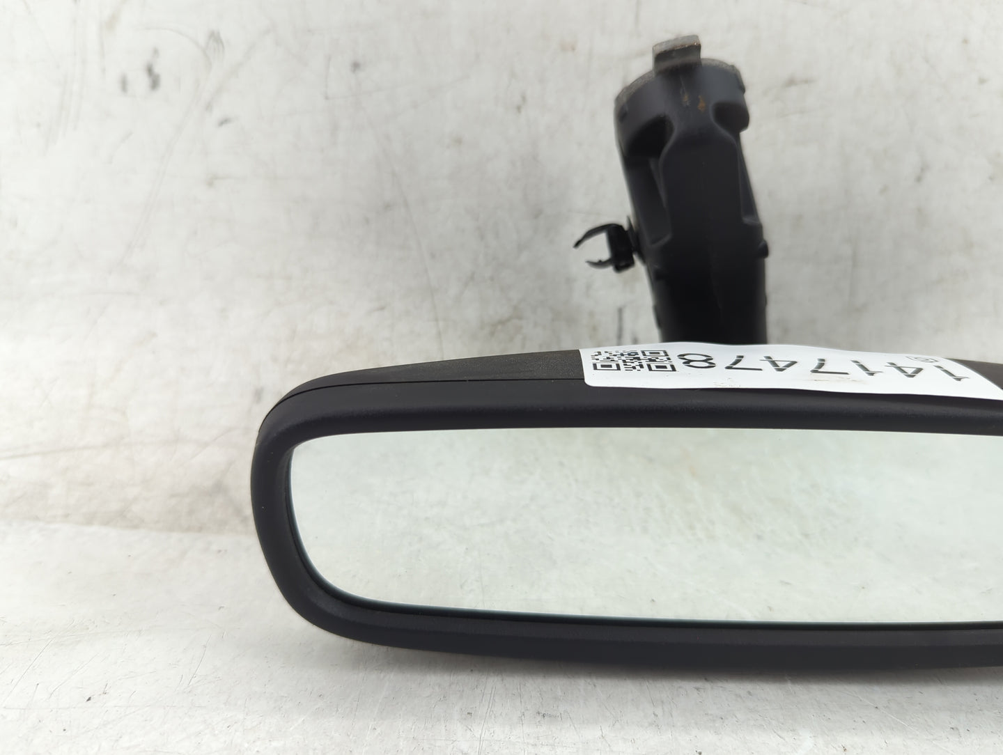 2025 Jeep Cherokee Interior Rear View Mirror Replacement OEM P/N:E11048418 Fits OEM Used Auto Parts - Oemusedautoparts1.com