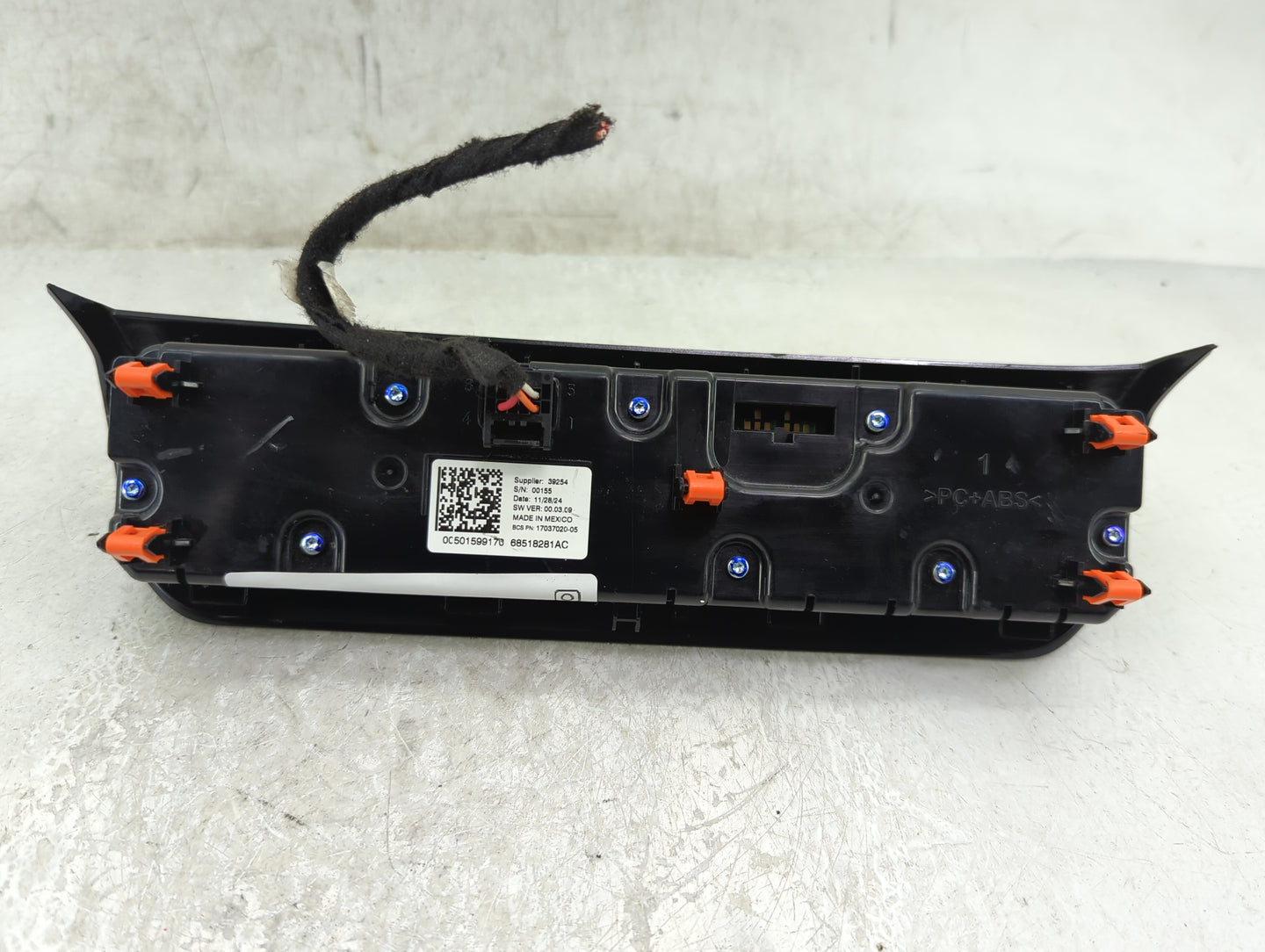 2025 Jeep Compass Climate Control Module Temperature AC/Heater Replacement P/N:68518281AC Fits OEM Used Auto Parts - Oemused
