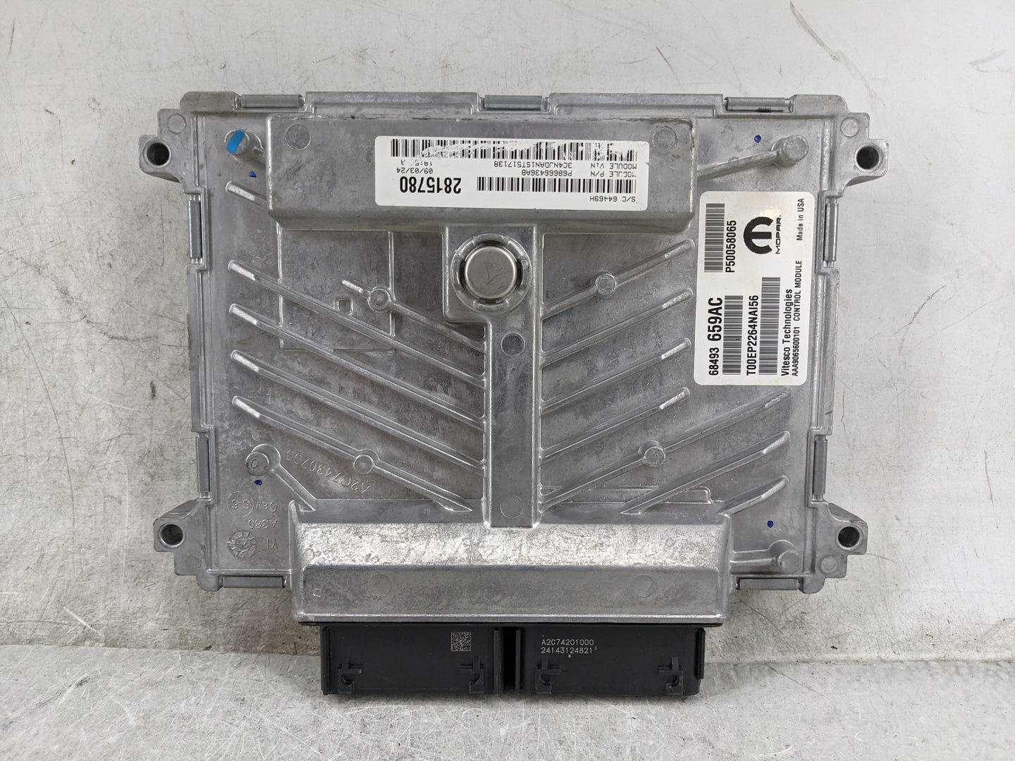 2025 Jeep Compass PCM Engine Control Computer ECU ECM PCU OEM P/N:68493659AC P50058065, T00EP2264NAI56, AAA9065600101 Fits O