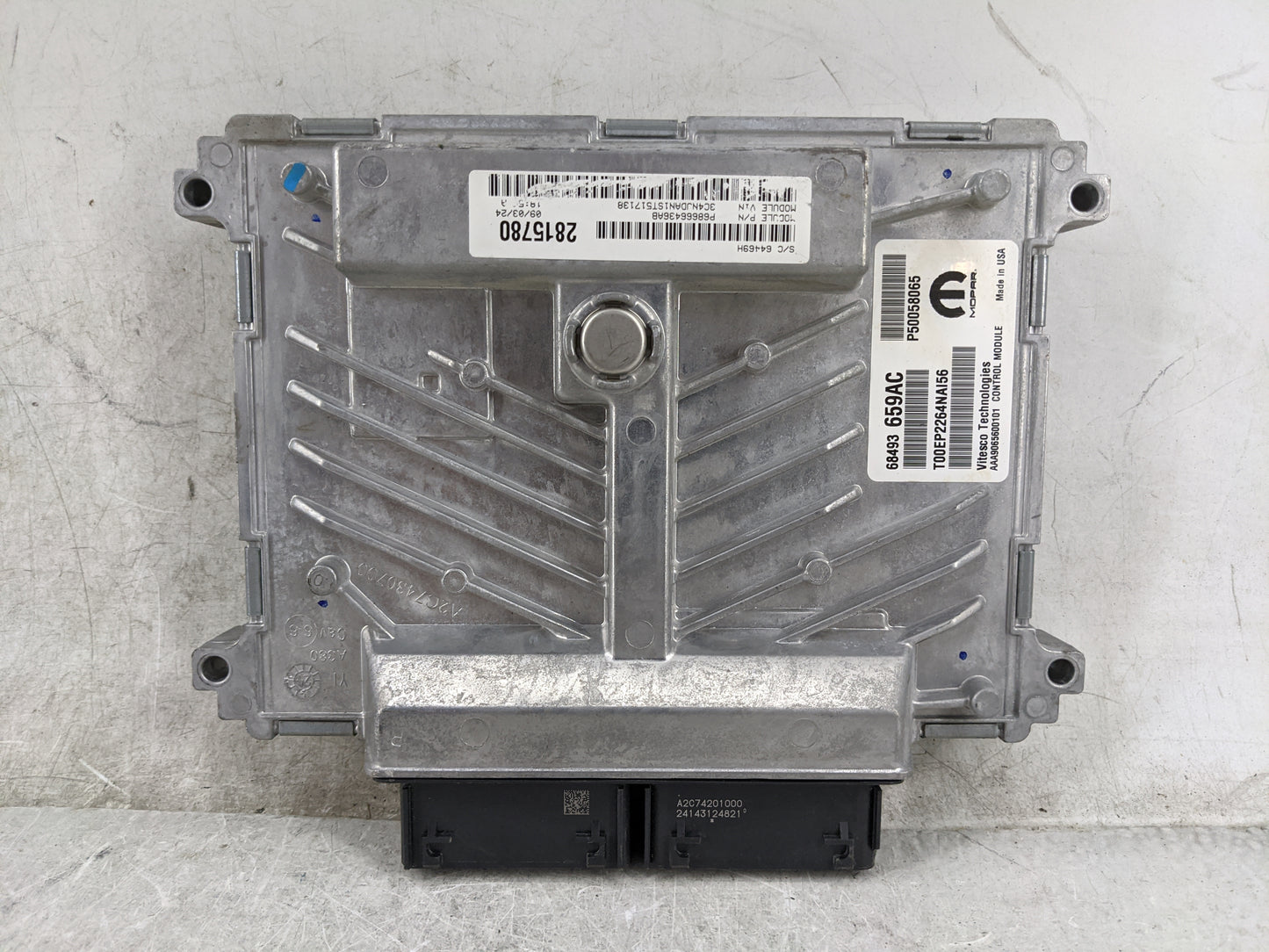 2025 Jeep Compass PCM Engine Control Computer ECU ECM PCU OEM P/N:68493659AC P50058065, T00EP2264NAI56, AAA9065600101 Fits O