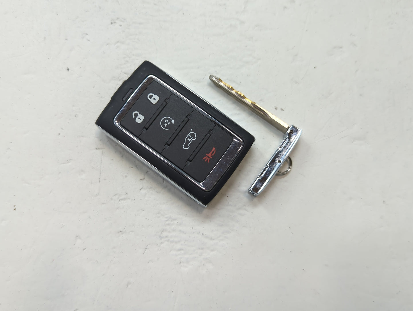 Jeep Grand Cherokee Keyless Entry Remote Fob 2BAHD-KFW1 5 buttons - Oemusedautoparts1.com