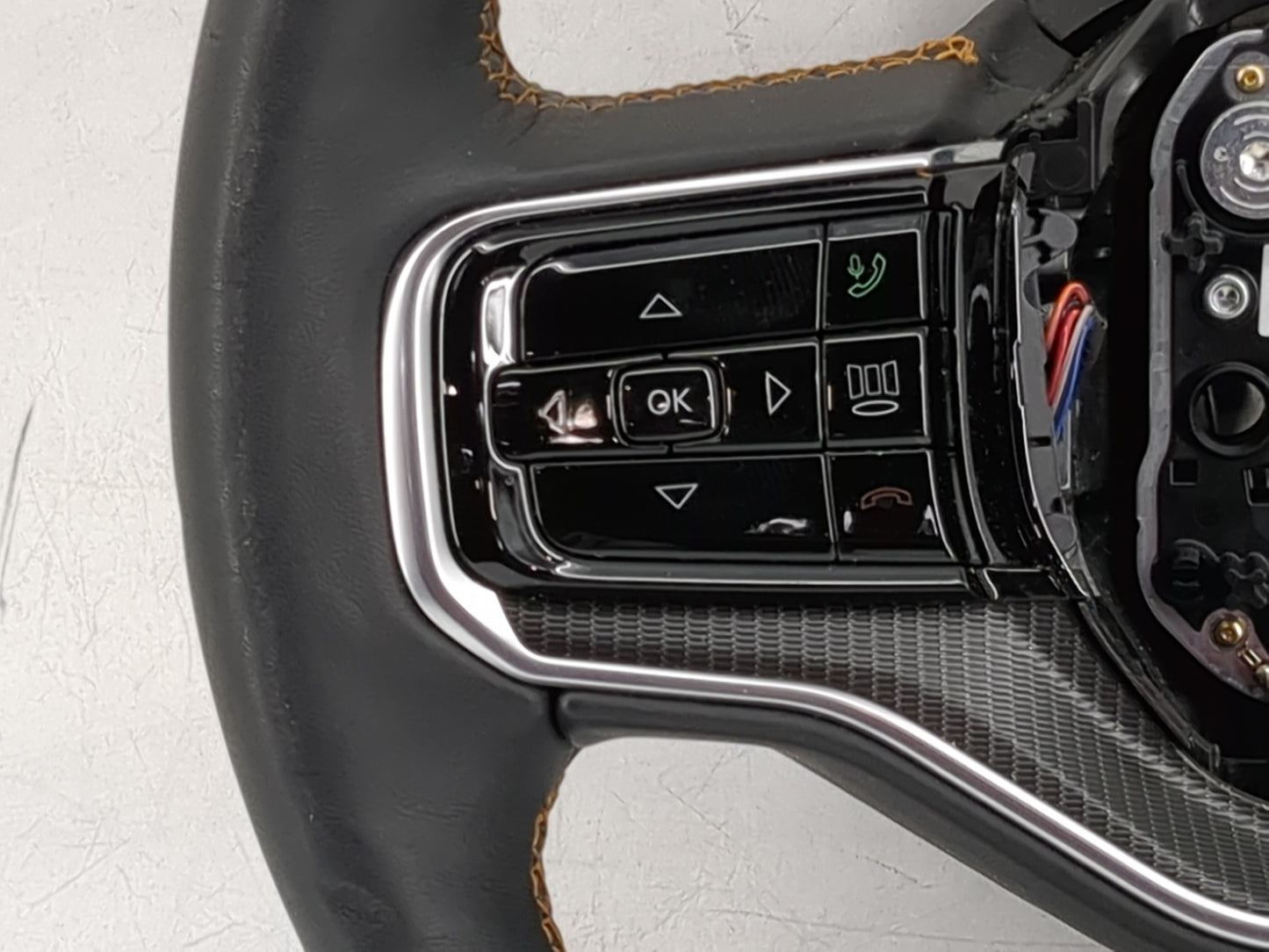 2025 Jeep Grand Wagoneer Steering Wheel Oem Black - Oemusedautoparts1.com