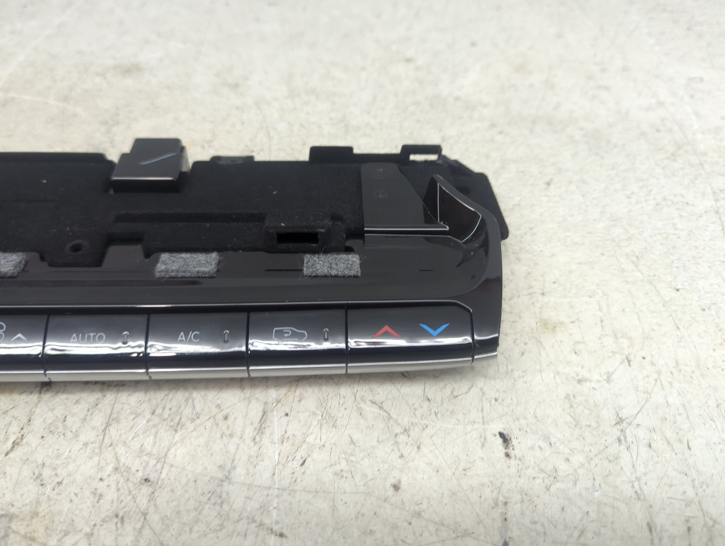 2025 Jeep Grand Wagoneer Climate Control Module Temperature AC/Heater Replacement P/N:P68423823AH M0124610-DX8 Fits OEM Used